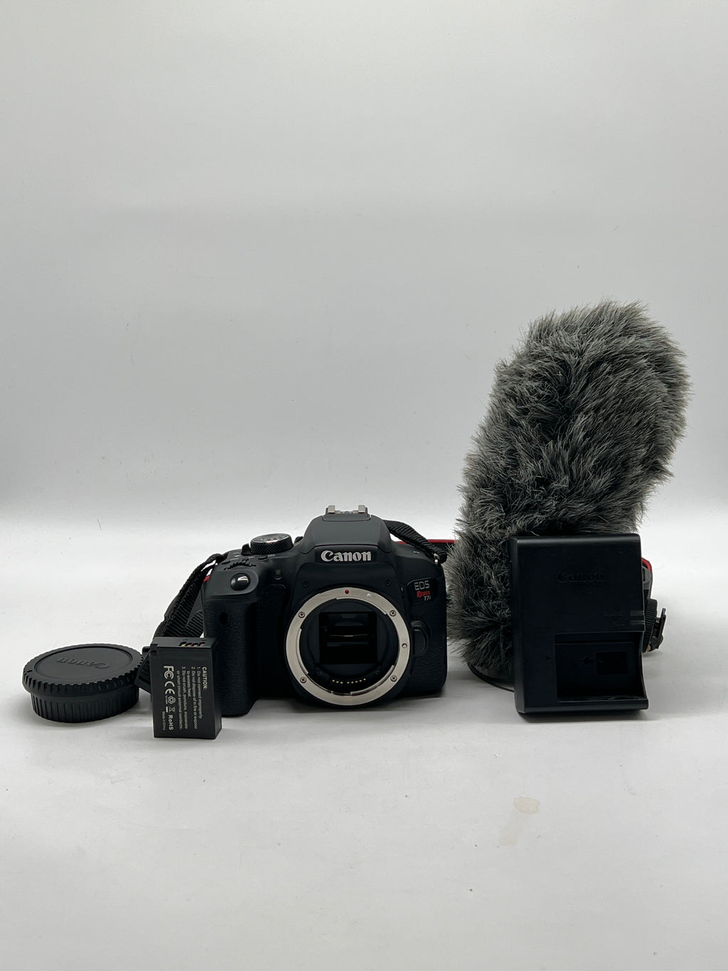 Canon EOS Rebel T7i 24.2MP DSLR Camera w/ EF-S 18-55mm Lens Black - Used