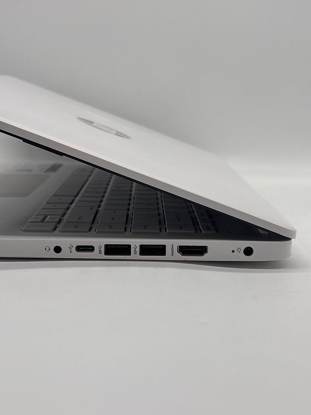 HP 14-dq0080nr Celeron N4020 4GB RAM 64GB eMMC Used