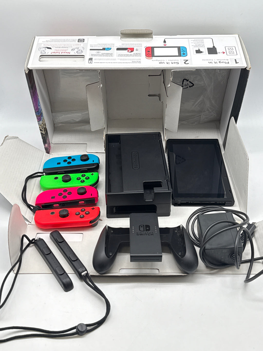 Nintendo Switch HAC 001(-01) Mario Kart Bundle with Extra Joycons - Used