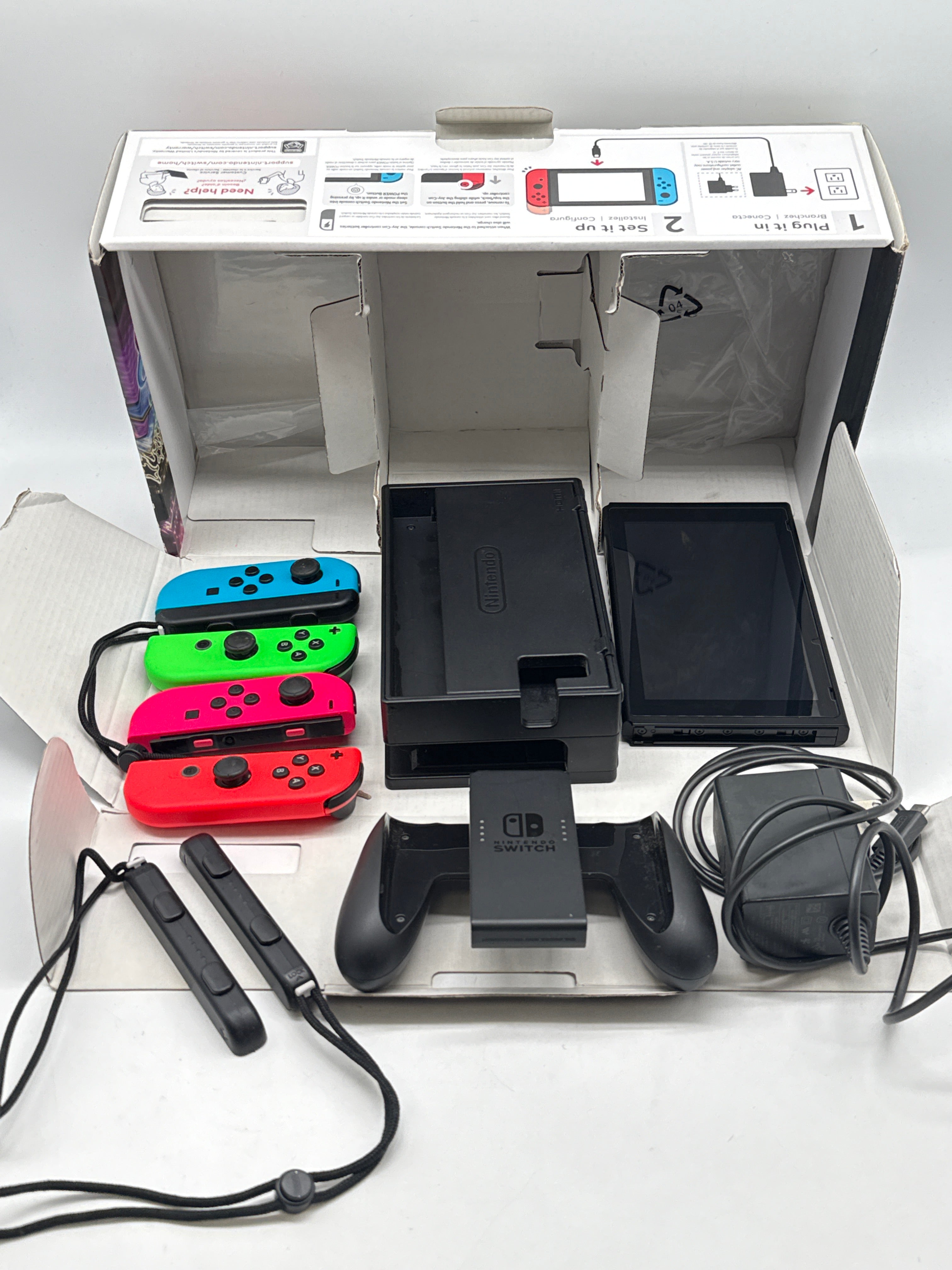 Nintendo Switch HAC 001(-01) Mario Kart Bundle with Extra Joycons - Used