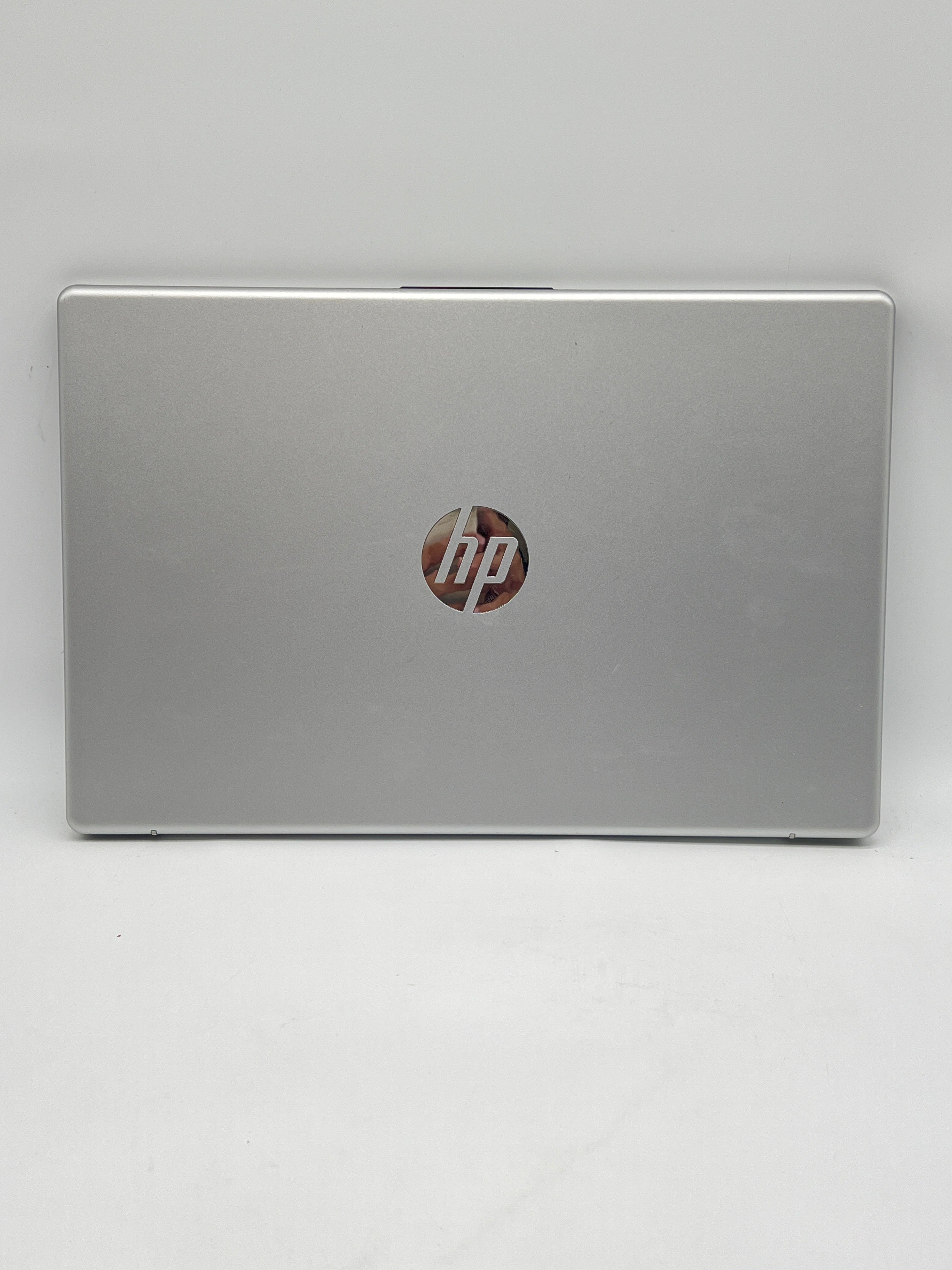 HP Laptop 14 AMD Ryzen 3 7320U 4GB RAM 256GB SSD - Used