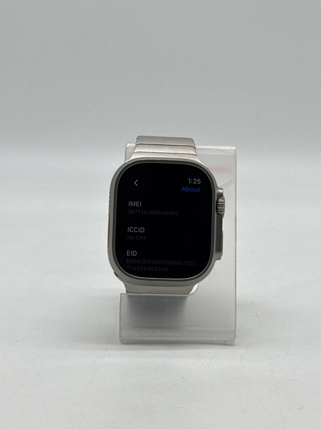 Apple Watch Ultra 2 A2986 49mm GPS + Cellular Natural Titanium - Used