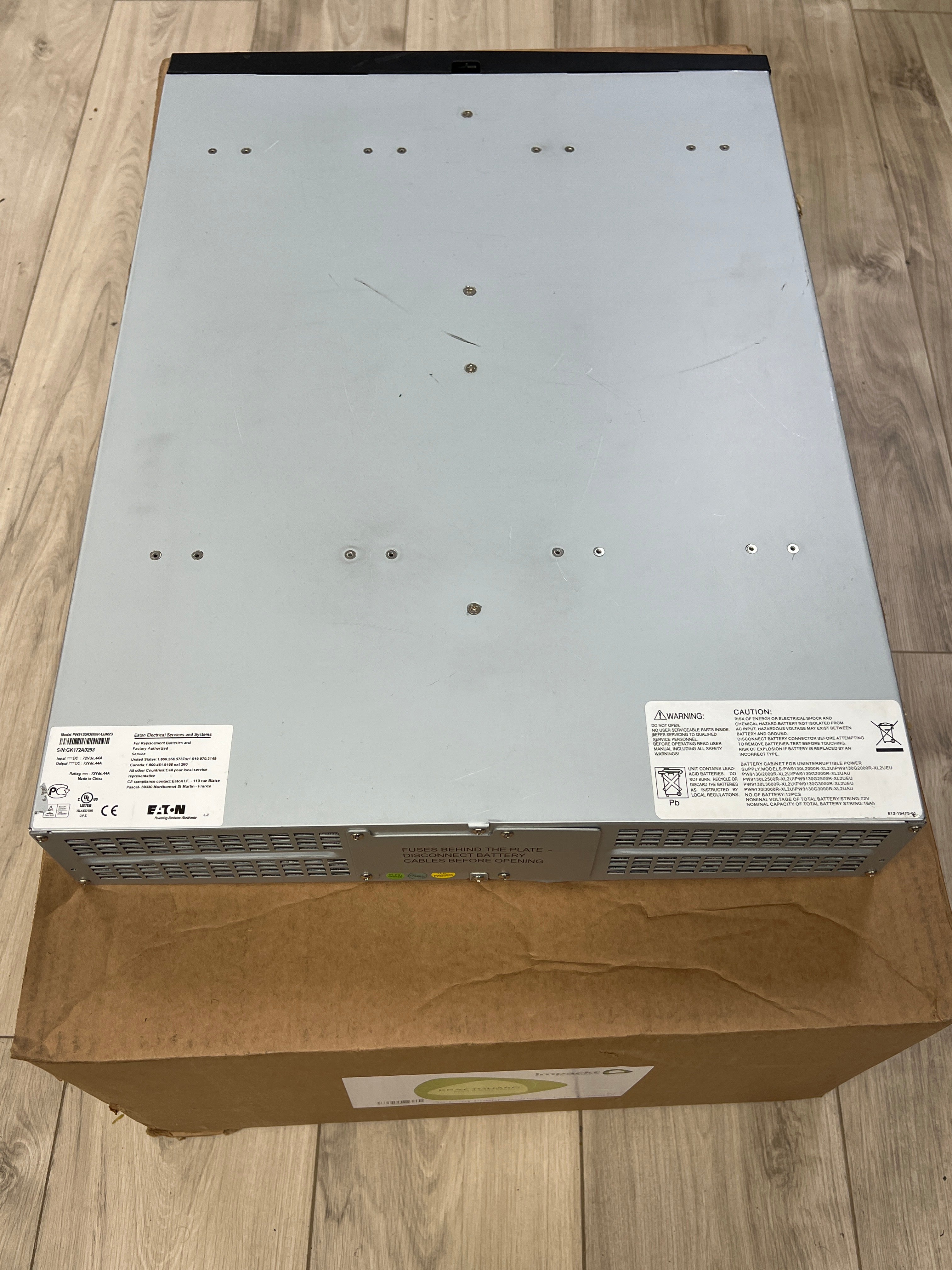 Eaton UPS 9130 PW9130N3000R-EBM2U-EBM2U Uninterruptible Power Supply
