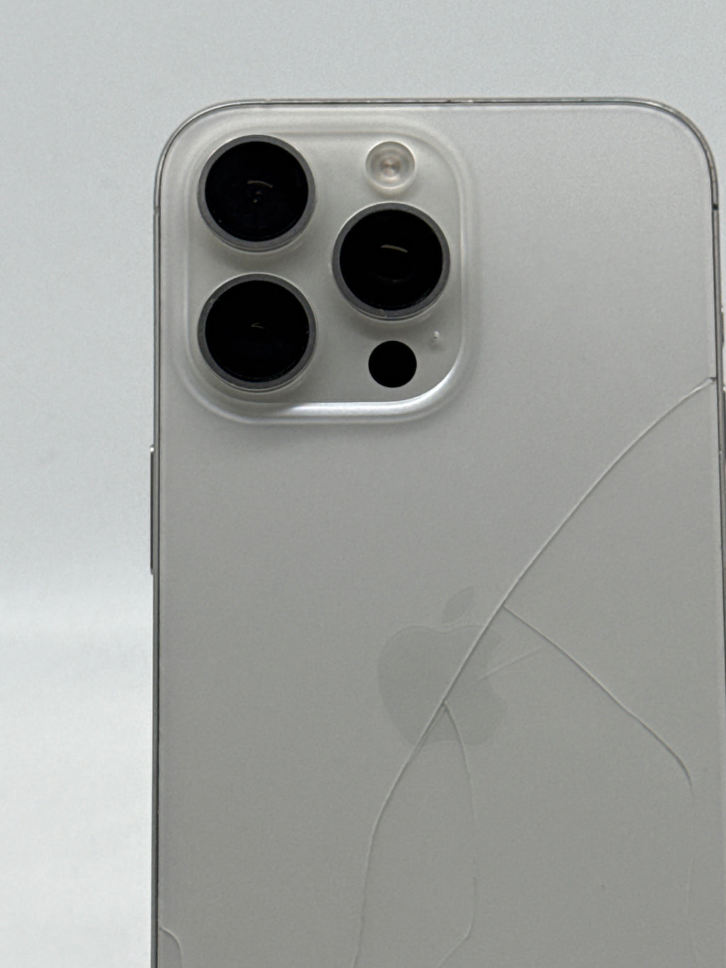 Apple iPhone 15 Pro Max 256GB Unlocked - Cracked Screen/Back