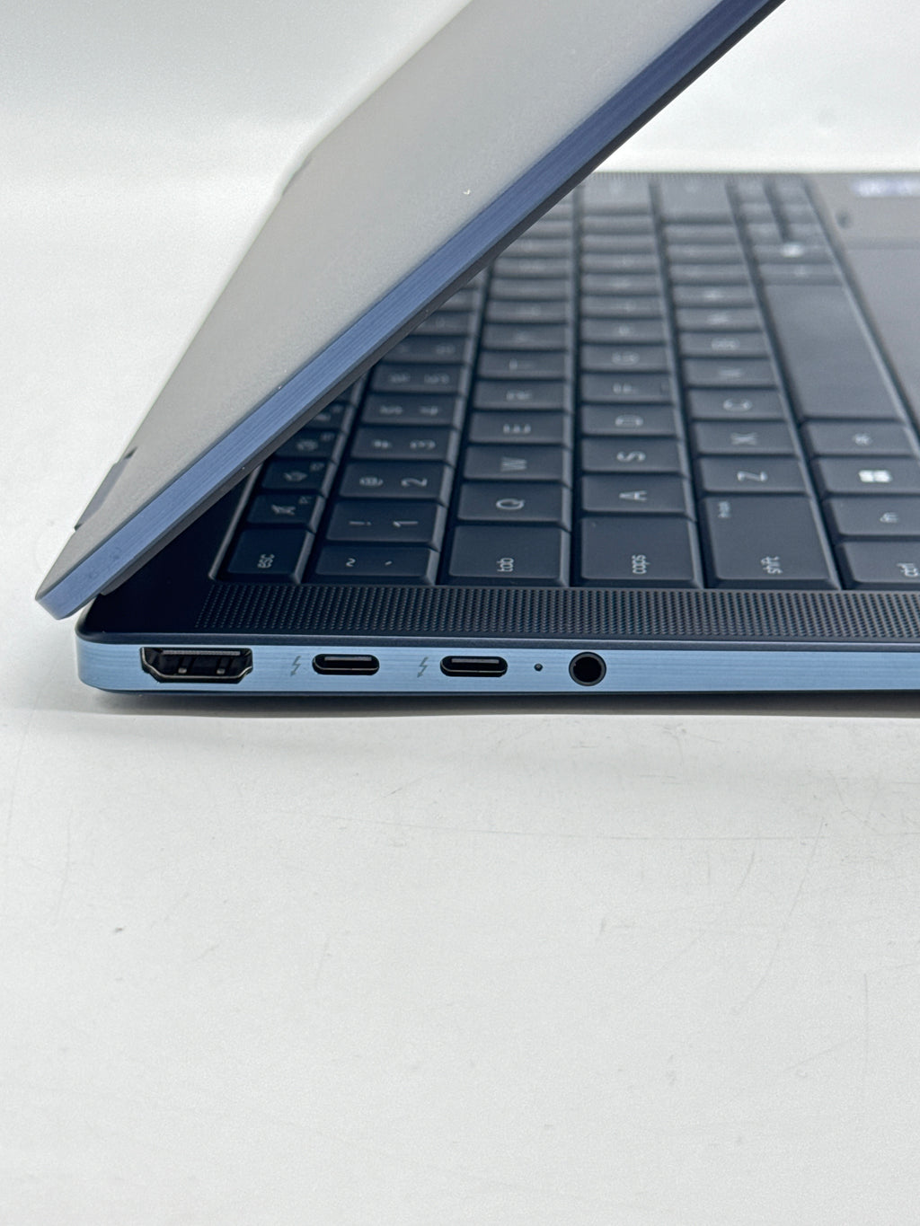 HP EliteBook X Flip G2i Ultra 7 366H 32GB 450GB SSD 14in Laptop - For Parts