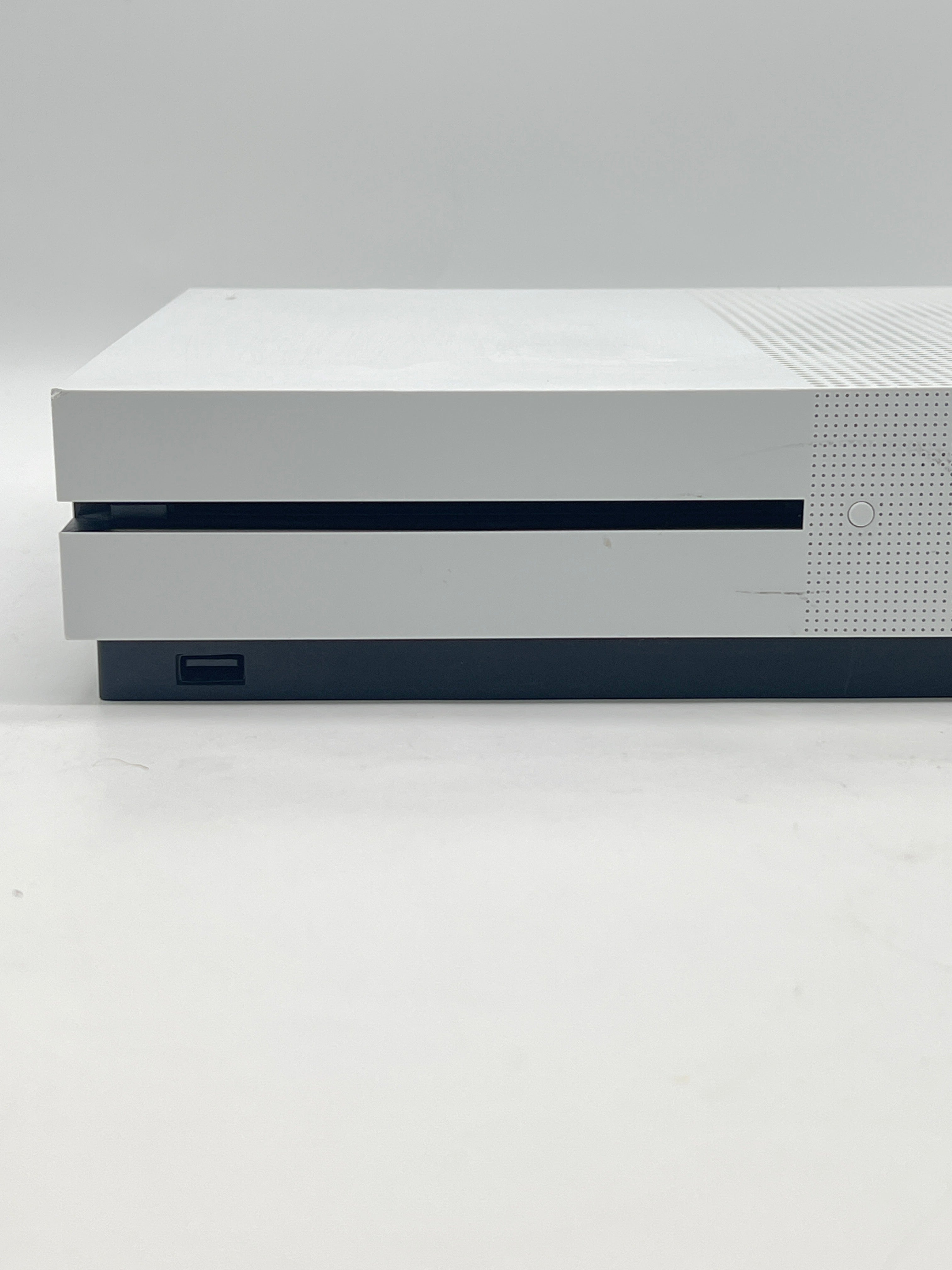 Microsoft Xbox One S 1TB Home Console (Model 1681) White - Used
