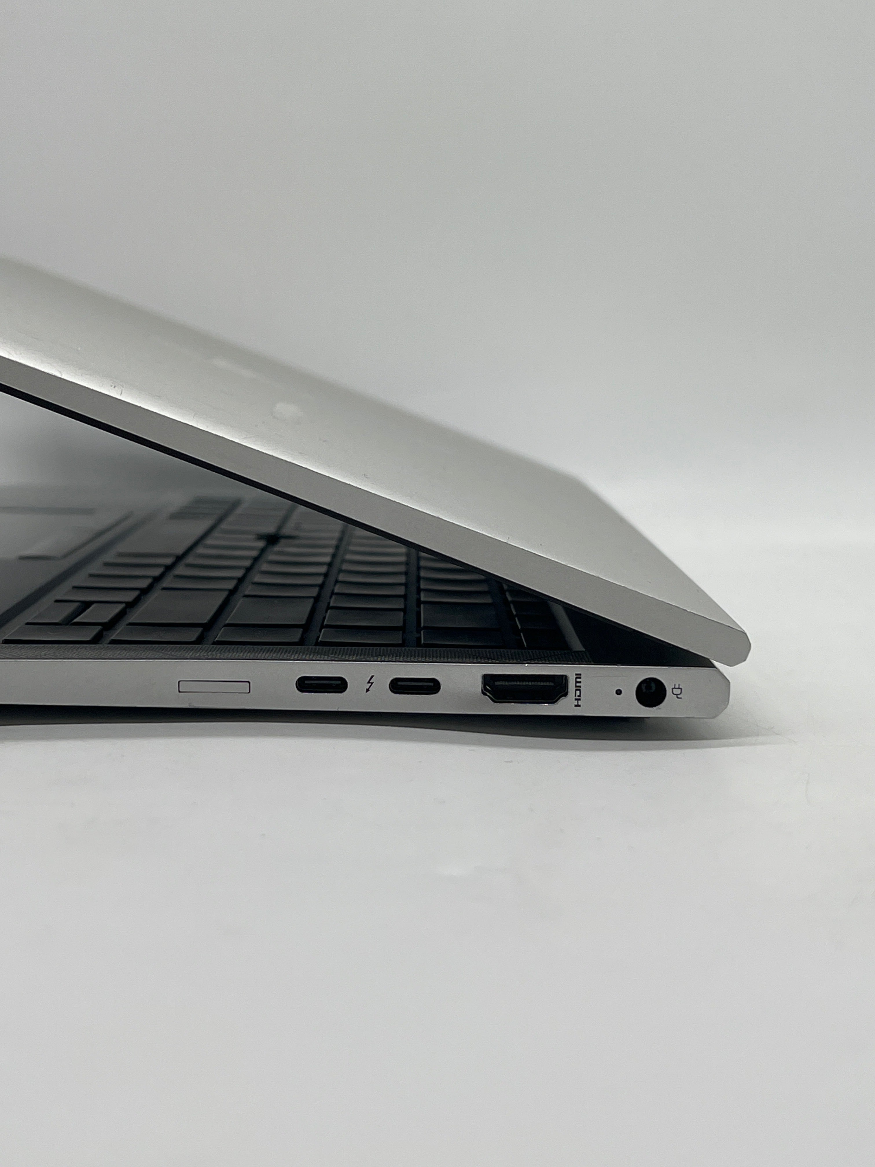 HP Elitebook 840 G8 Touch i5-1135G7 8GB RAM 256GB SSD - Bios Lock/Remotely Managed