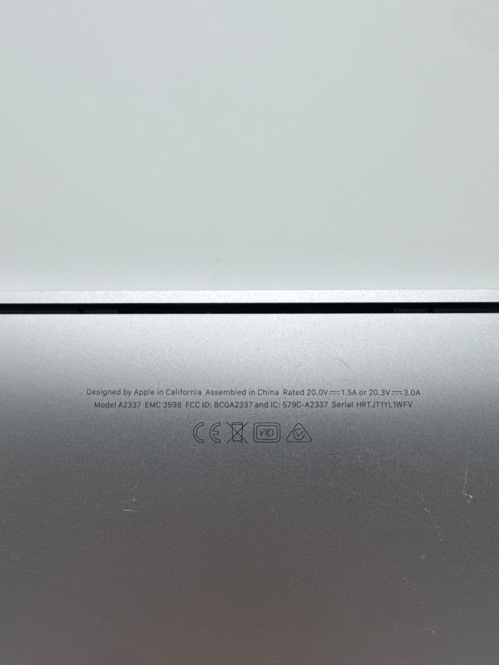 Apple MacBook Air A2337 M1 A2337 2020 8GB RAM 256GB - For Parts (Display Issues)