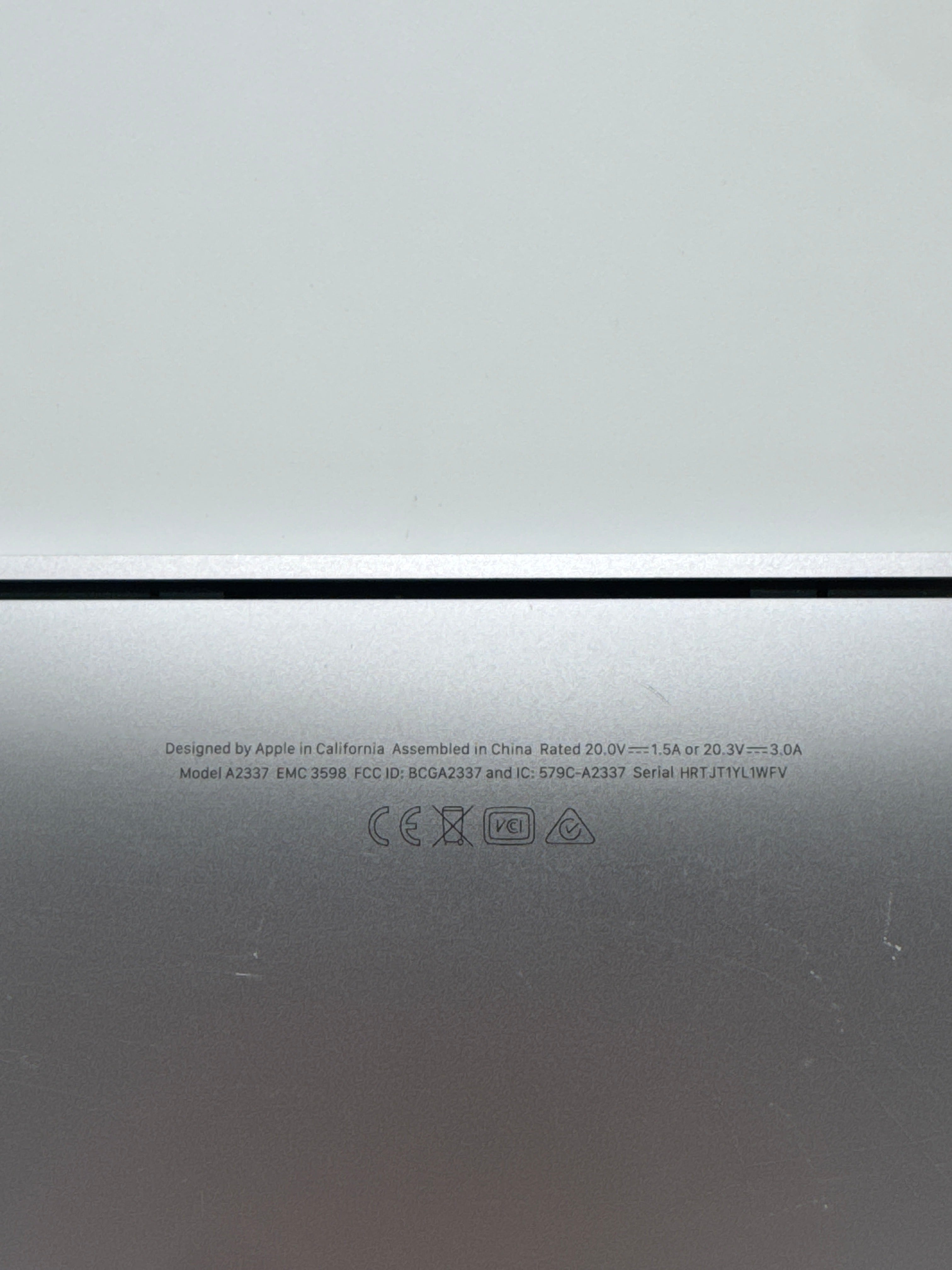 Apple MacBook Air A2337 M1 A2337 2020 8GB RAM 256GB - For Parts (Display Issues)