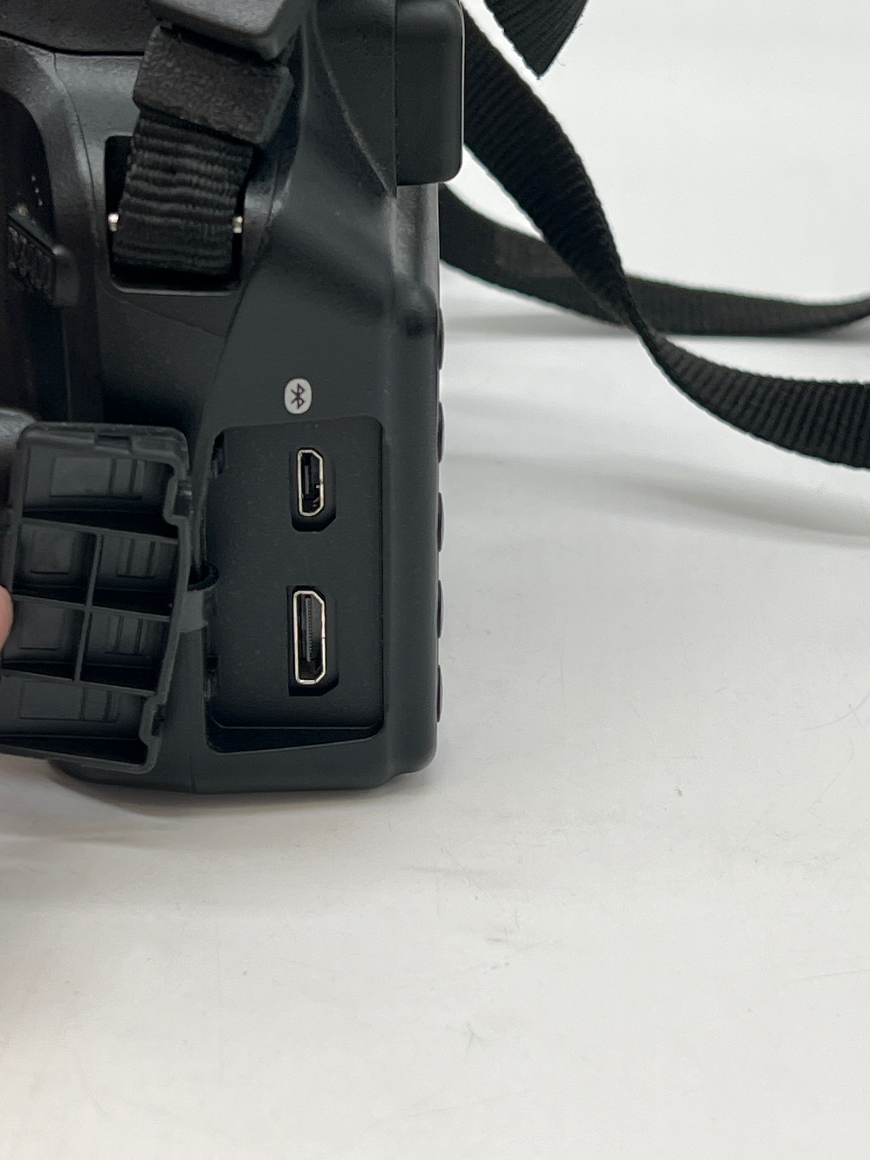 Nikon D3400 Digital Camera 24.2MP With AF-S Nikkor 50mm - Used