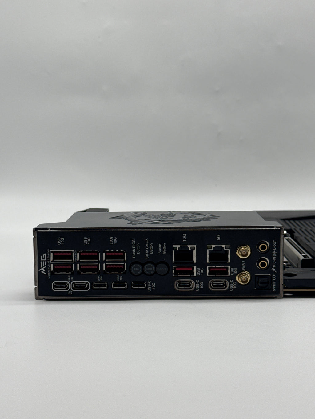 MSI MEG X870E GODLIKE AMD AM5 E-ATX Motherboard Missing CPU Retention Read
