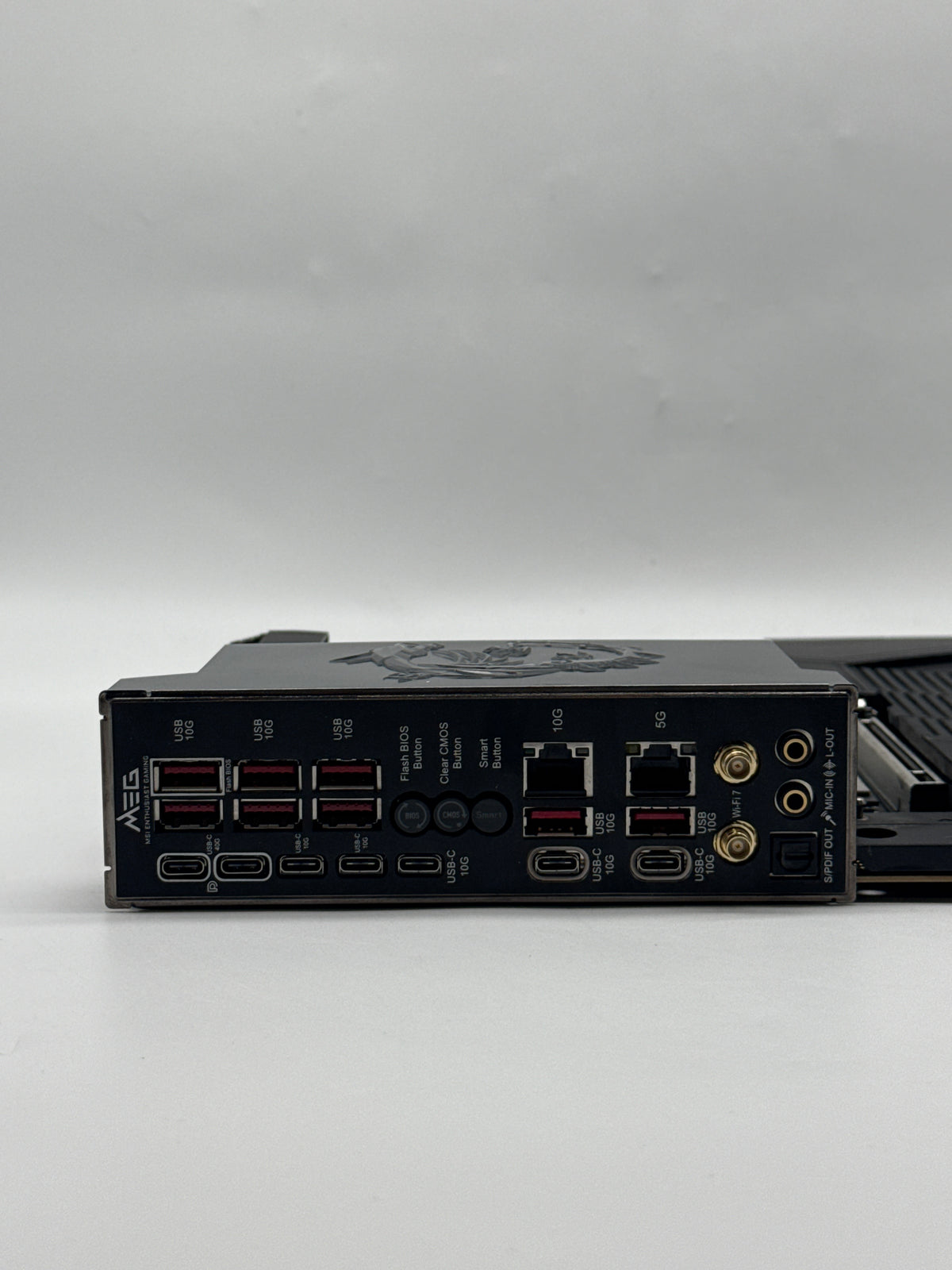 MSI MEG X870E GODLIKE AMD AM5 E-ATX Motherboard Missing CPU Retention Read