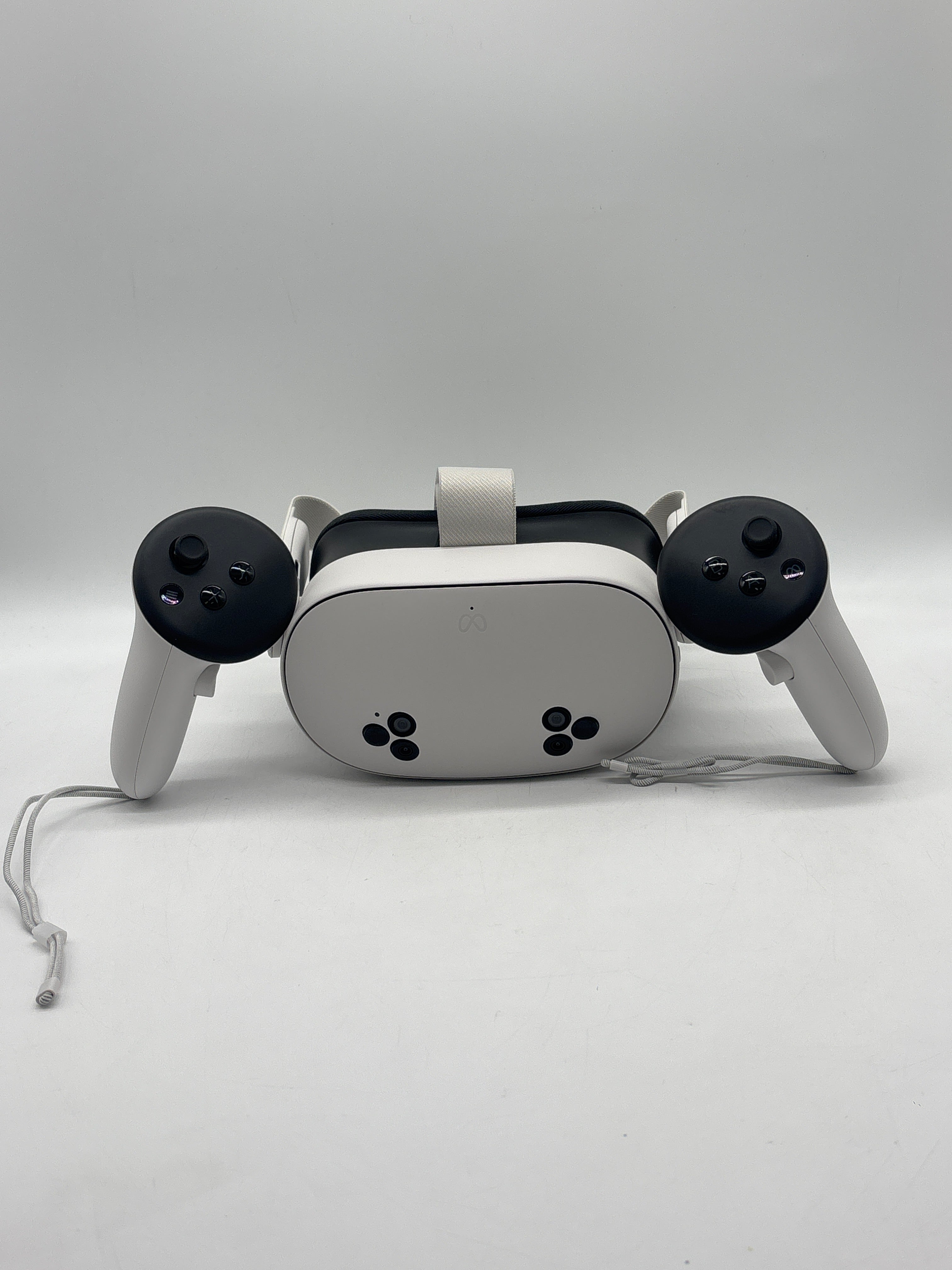 Meta Quest 3s 128GB Standalone VR Headset White - Used with Box