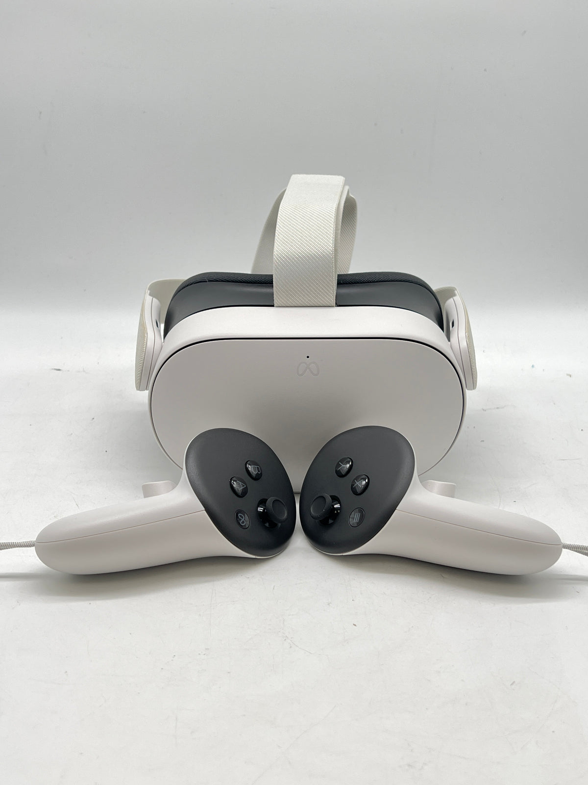 Meta Quest 3S 128GB Standalone All-in-One VR Headset White - Used
