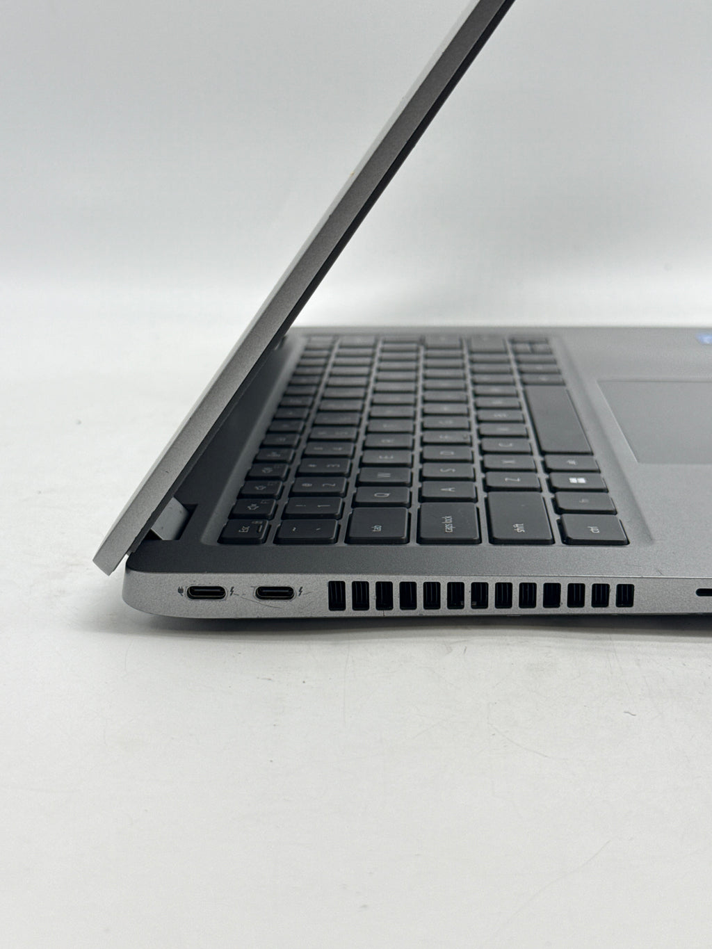 Dell Latitude 5430 14" Intel Core i5-1235U 16GB RAM 256GB SSD - Used