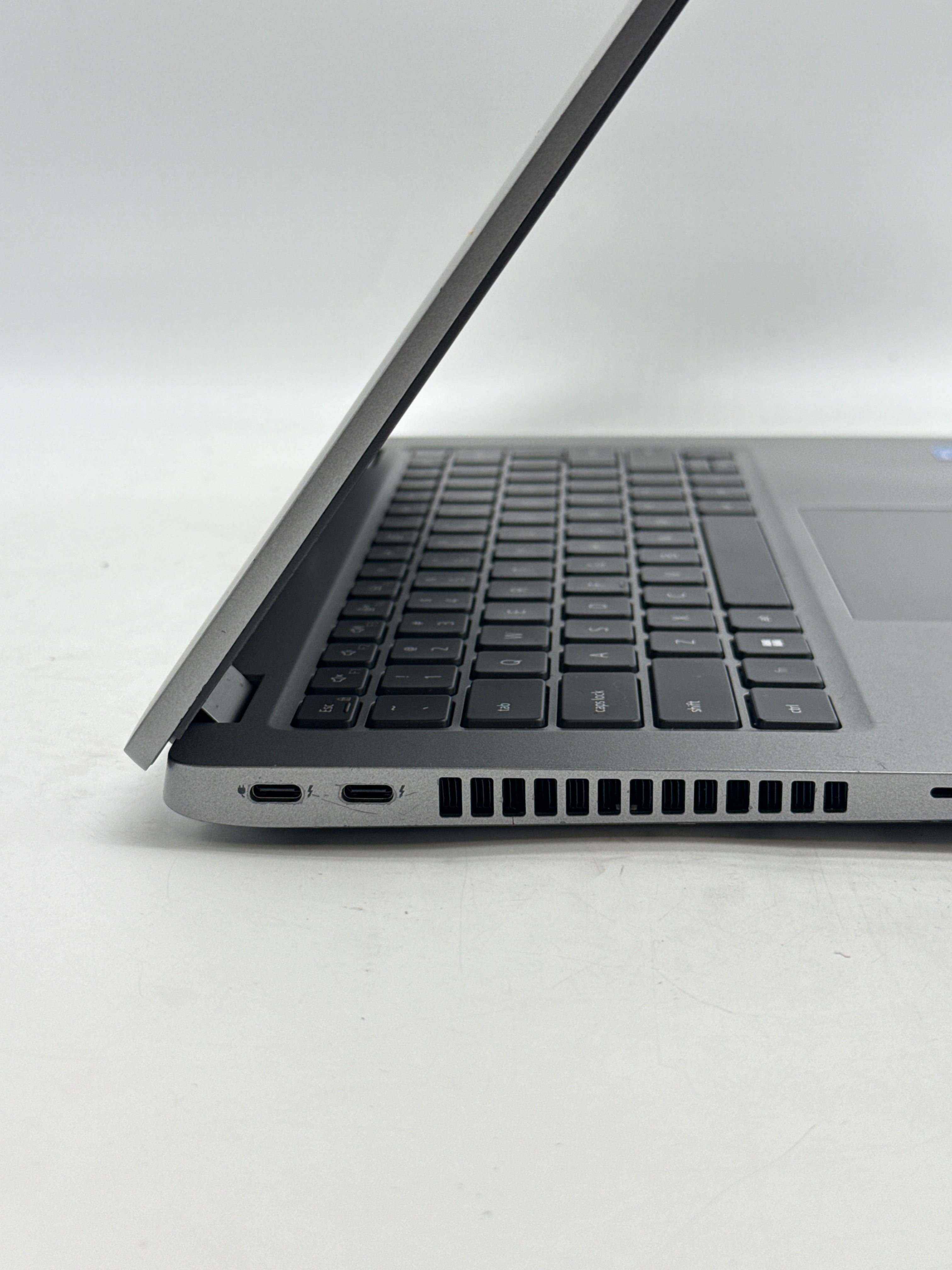 Dell Latitude 5430 14" Intel Core i5-1235U 16GB RAM 256GB SSD - Used