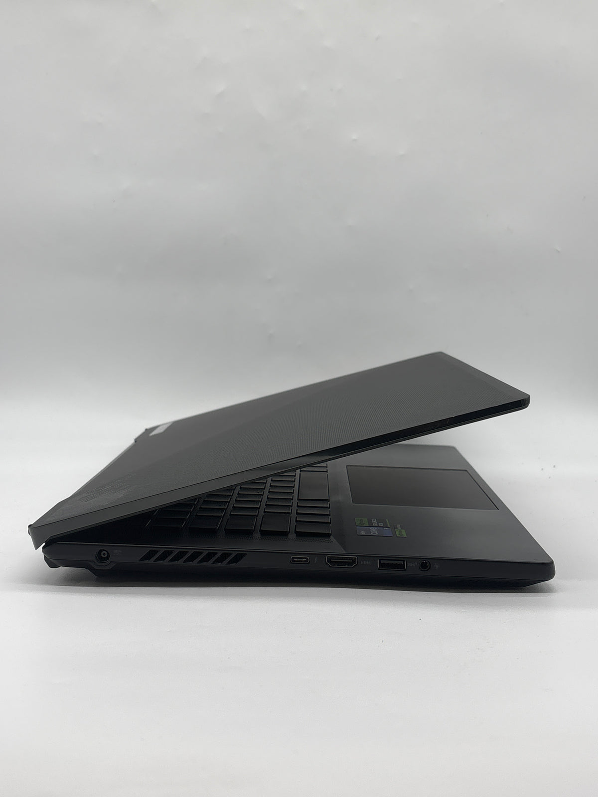 ASUS ROG Zephyrus M16 GU604VI i9-13900H 32GB RAM 1TB SSD RTX 4070 - Used