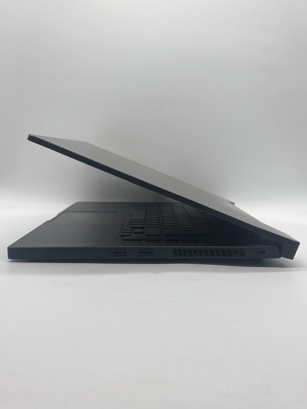 ASUS ROG Zephyrus G15 GA502I Ryzen 7 4800HS 16GB RAM 1TB SSD GTX 1660 Ti
