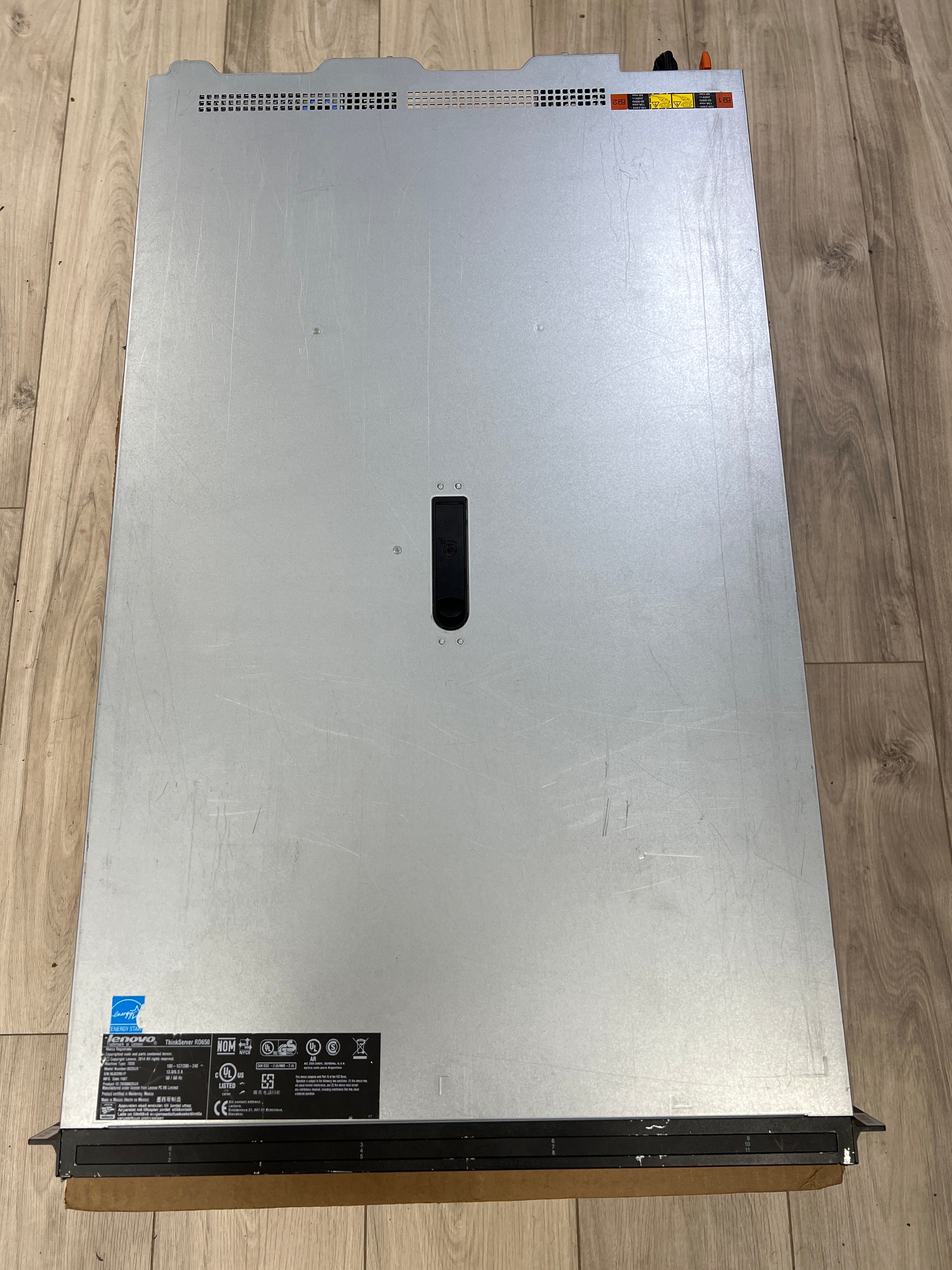 Lenovo ThinkServer 2U Server RD650 Dual Xeon E5-2620 v3 32GB RAM 1.5TB SSD