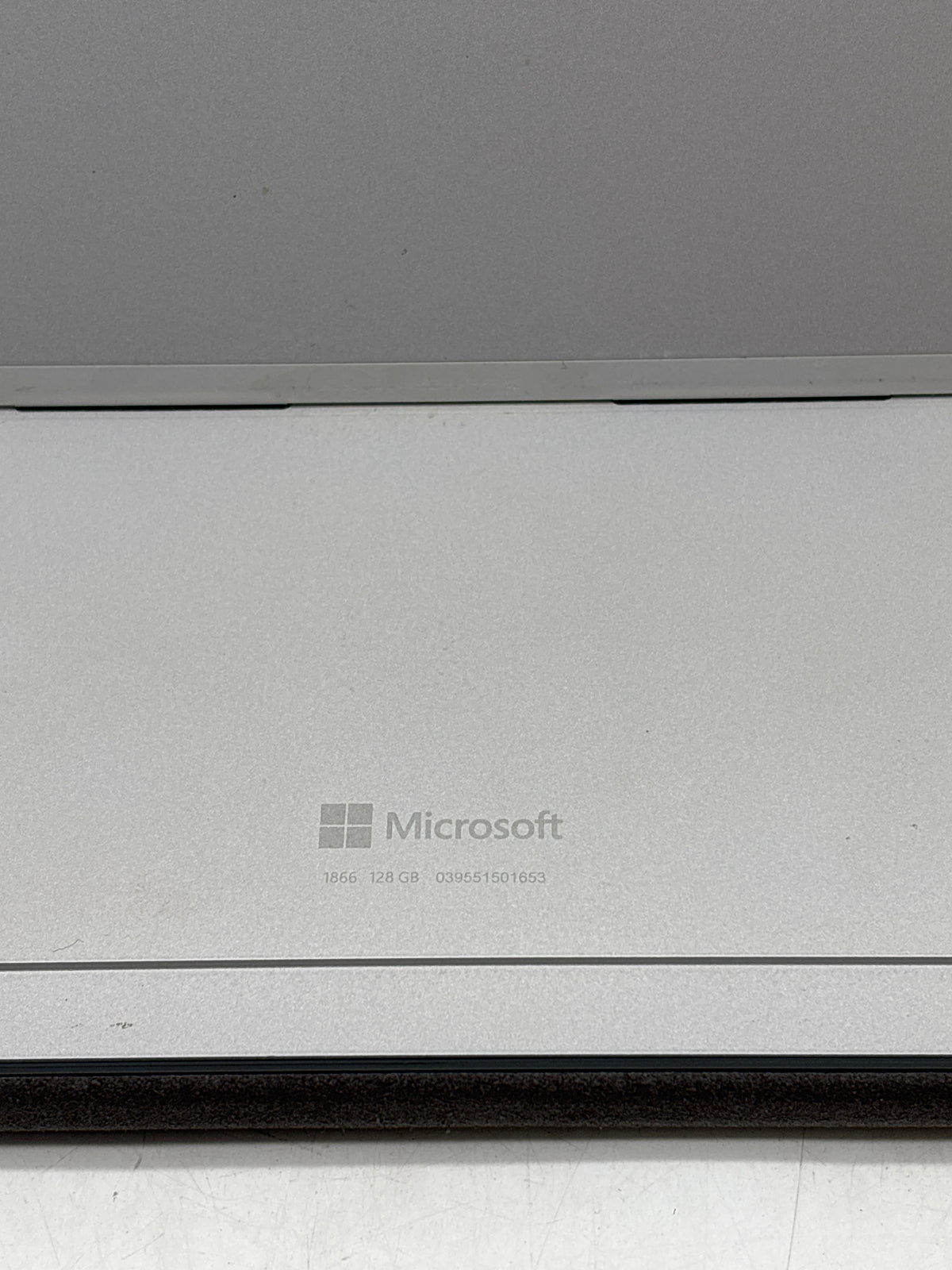 Microsoft Surface Pro 7 Model 1866 Core i5 1035G4 8GB RAM 128GB SSD - For Parts