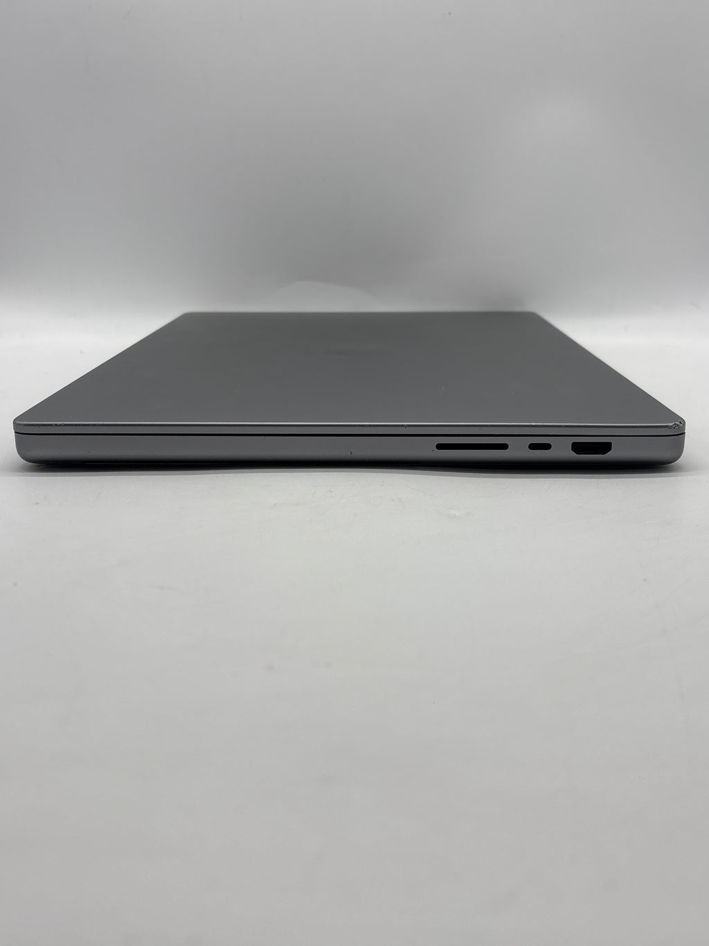 Apple MacBook Pro 16" A2485 M1 Pro 16GB RAM 512GB SSD Space Gray - For Parts