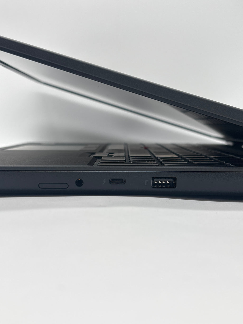 Lenovo ThinkPad P16v Gen 2 Ultra 7 165H 32GB RAM 512GB SSD RTX 2000 Ada  - Warranty