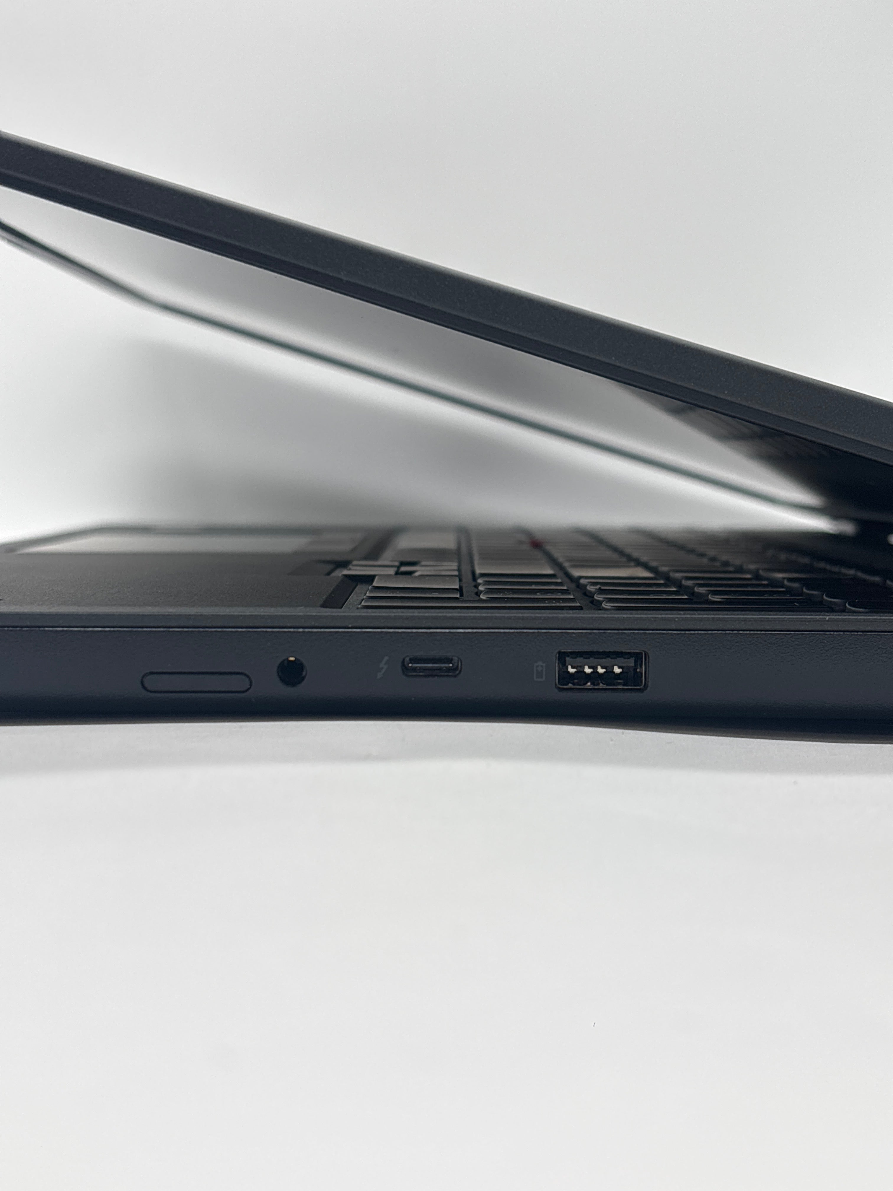 Lenovo ThinkPad P16v Gen 2 Ultra 7 165H 32GB RAM 512GB SSD RTX 2000 Ada  - Warranty