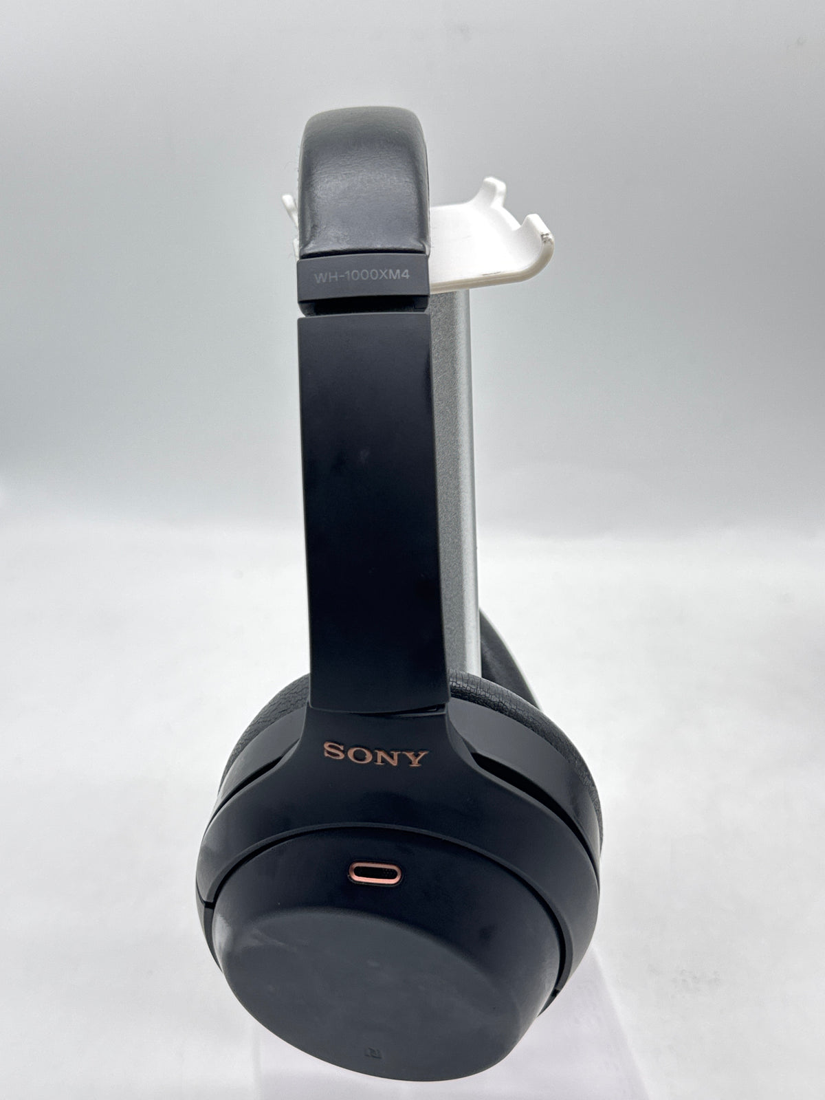 Sony WH-1000XM4 Wireless Noise Canceling Headphones Black Read