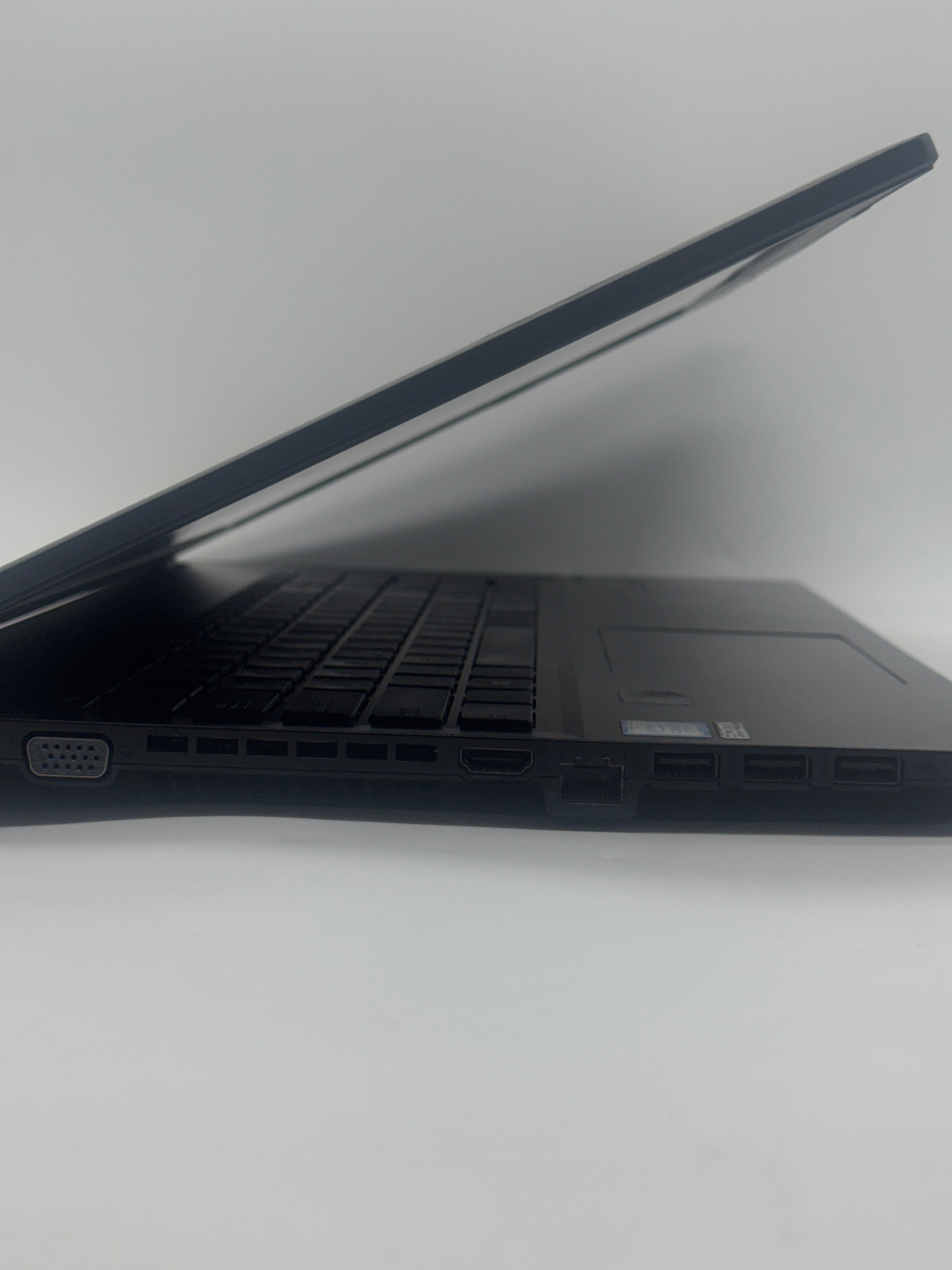 Asus P2540U 15.6" i5-7200U 8GB RAM 1TB HDD - Bad HDD