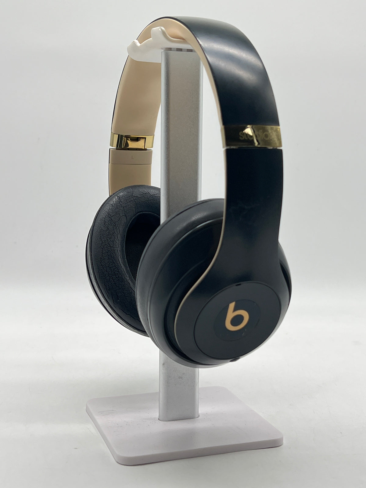 Beats Studio3 Wireless Over-Ear Bluetooth Headphones Blue