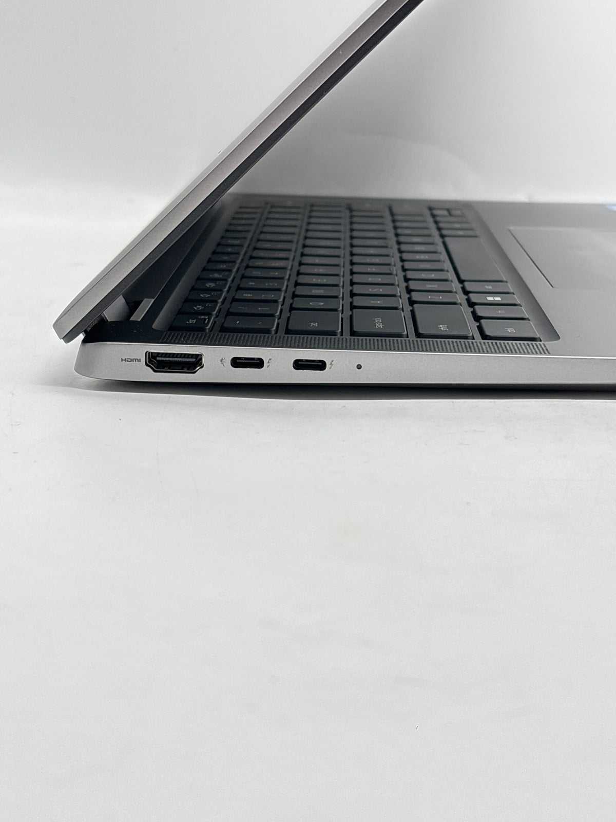 Dell Latitude 7440 P174G i5-1340P 16GB RAM 512GB SSD - Used