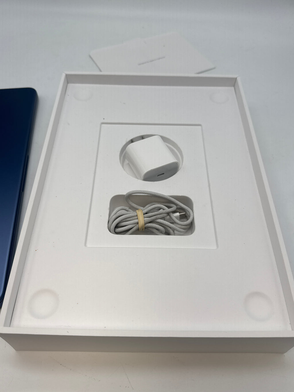 Apple MacBook Neo 13" A18 Pro 8GB RAM 256GB SSD - Used with Box