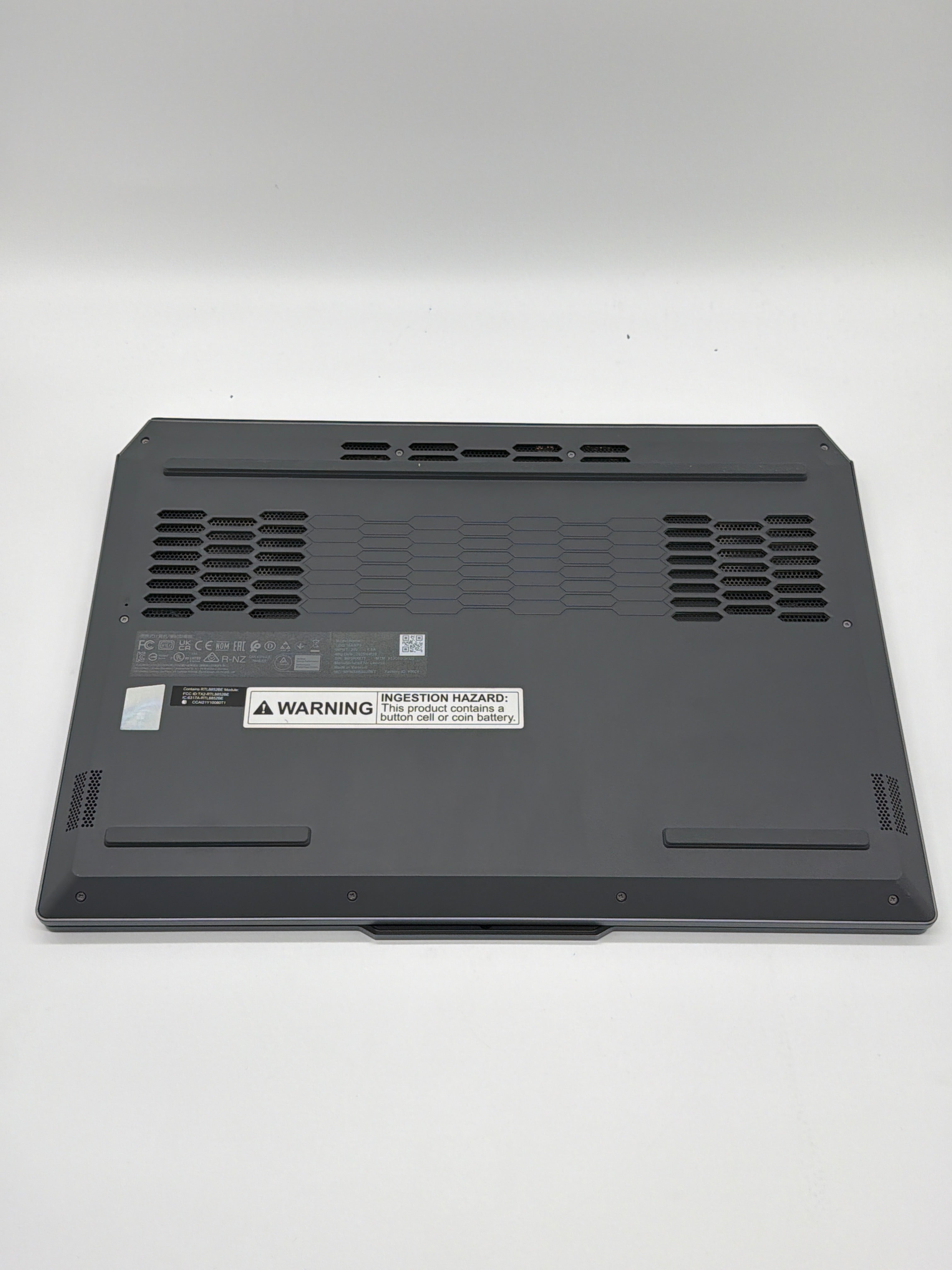 Lenovo LOQ 15ARP9 15.6" Ryzen 5 12GB RAM 512GB SSD RTX 4050 Gray