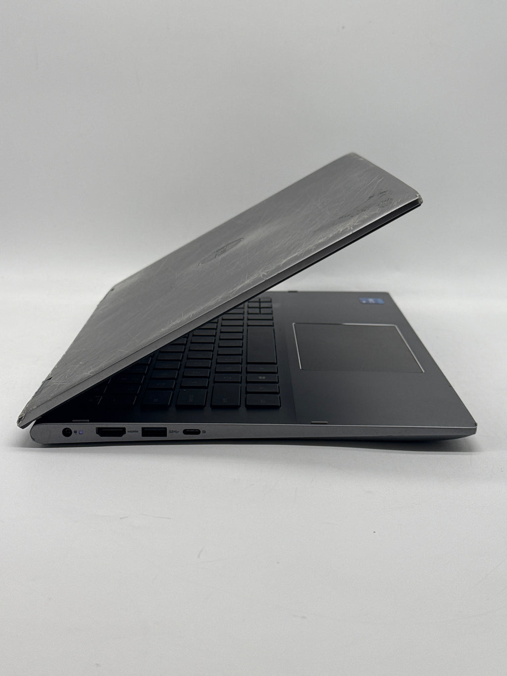 Dell Inspiron 5406 14" Core i7-1165G7 8GB RAM 512GB SSD - For Parts