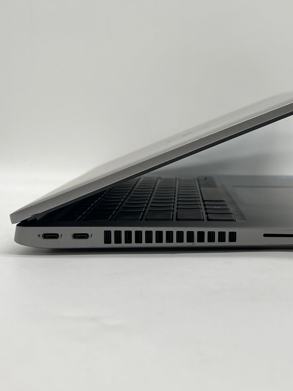 Dell Latitude 5430 14" Intel Core i5-1235U 16GB RAM 256GB SSD - Used