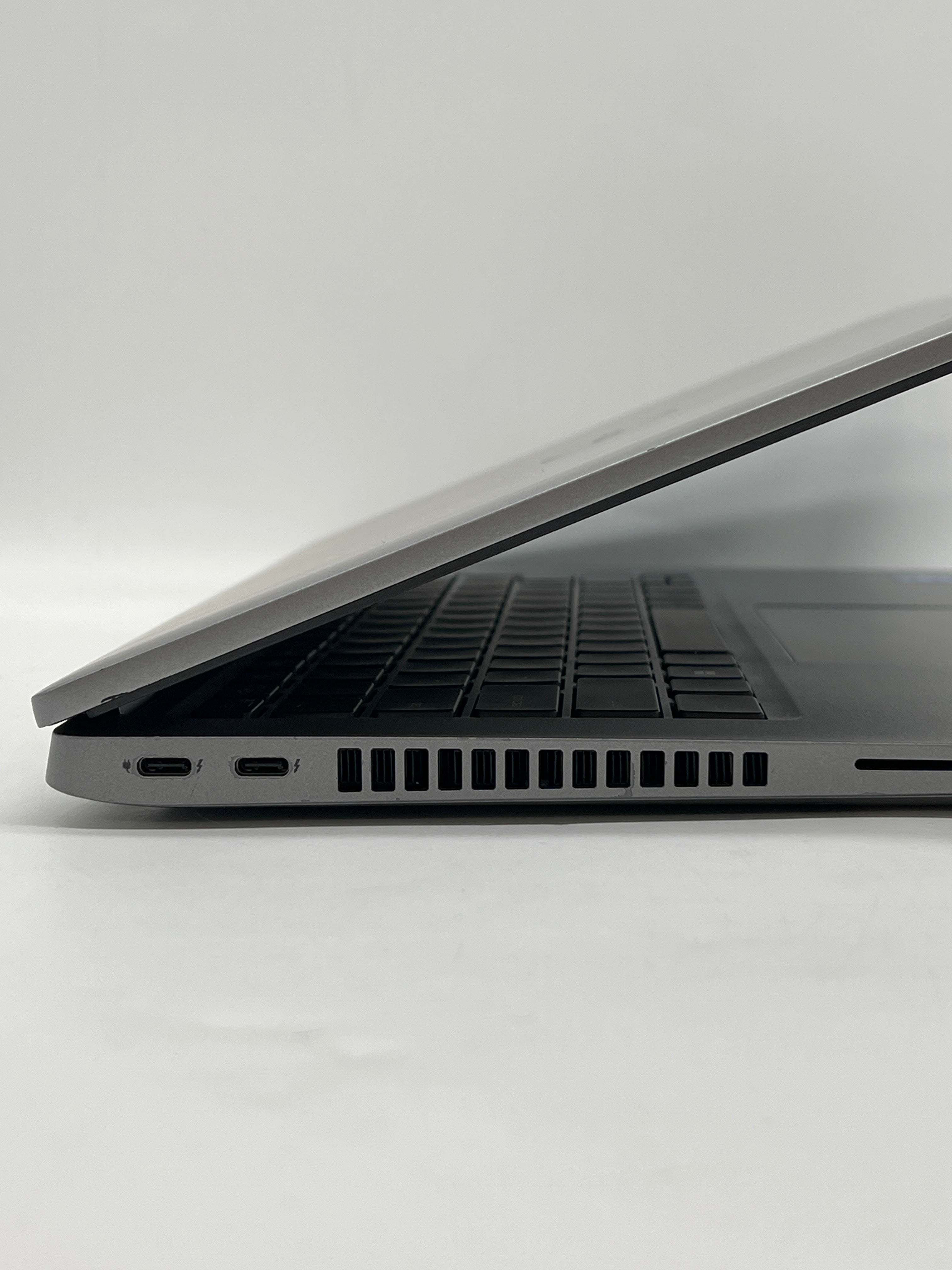Dell Latitude 5430 14" Intel Core i5-1235U 16GB RAM 256GB SSD - Used
