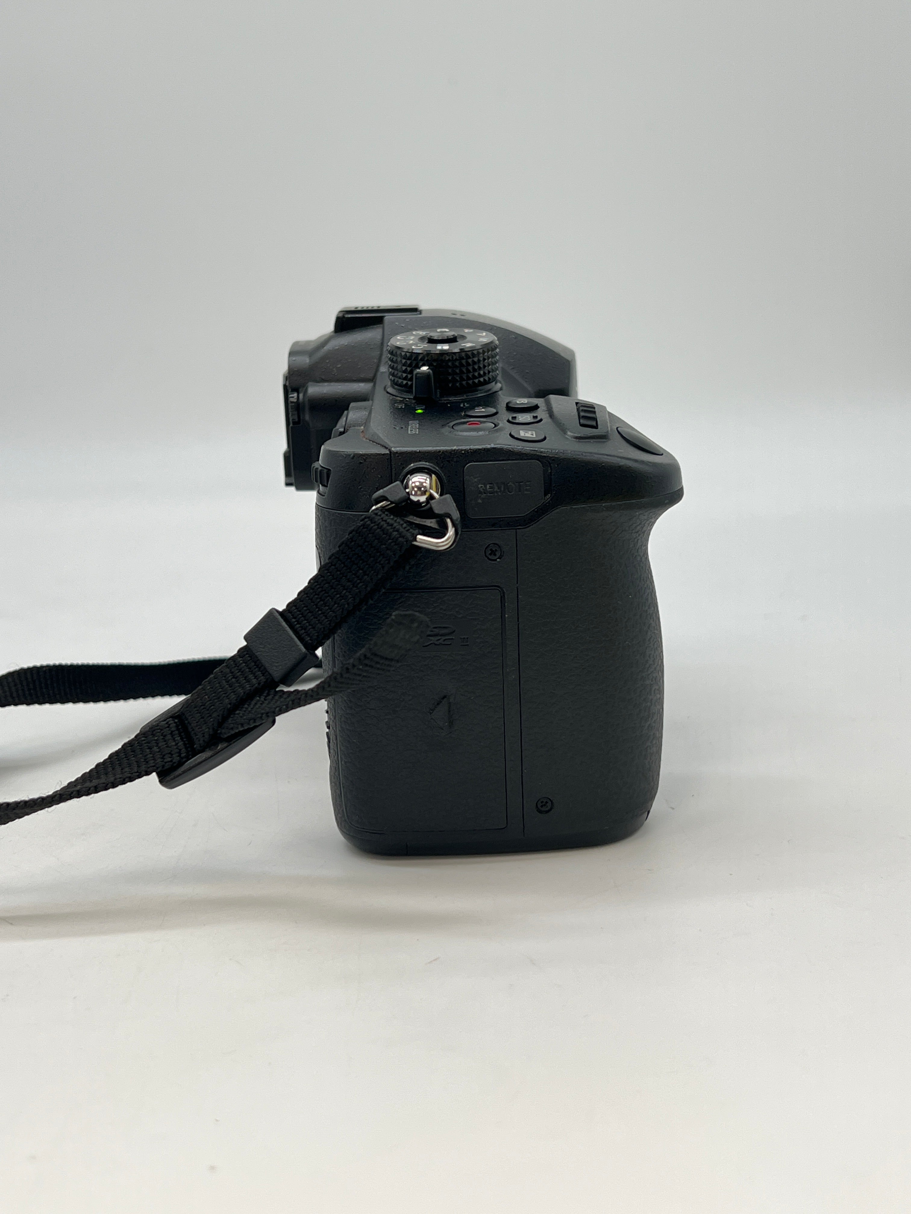 Panasonic LUMIX DC-GH5 20.3MP Micro 4/3 Mount Mirrorless Camera Body Only