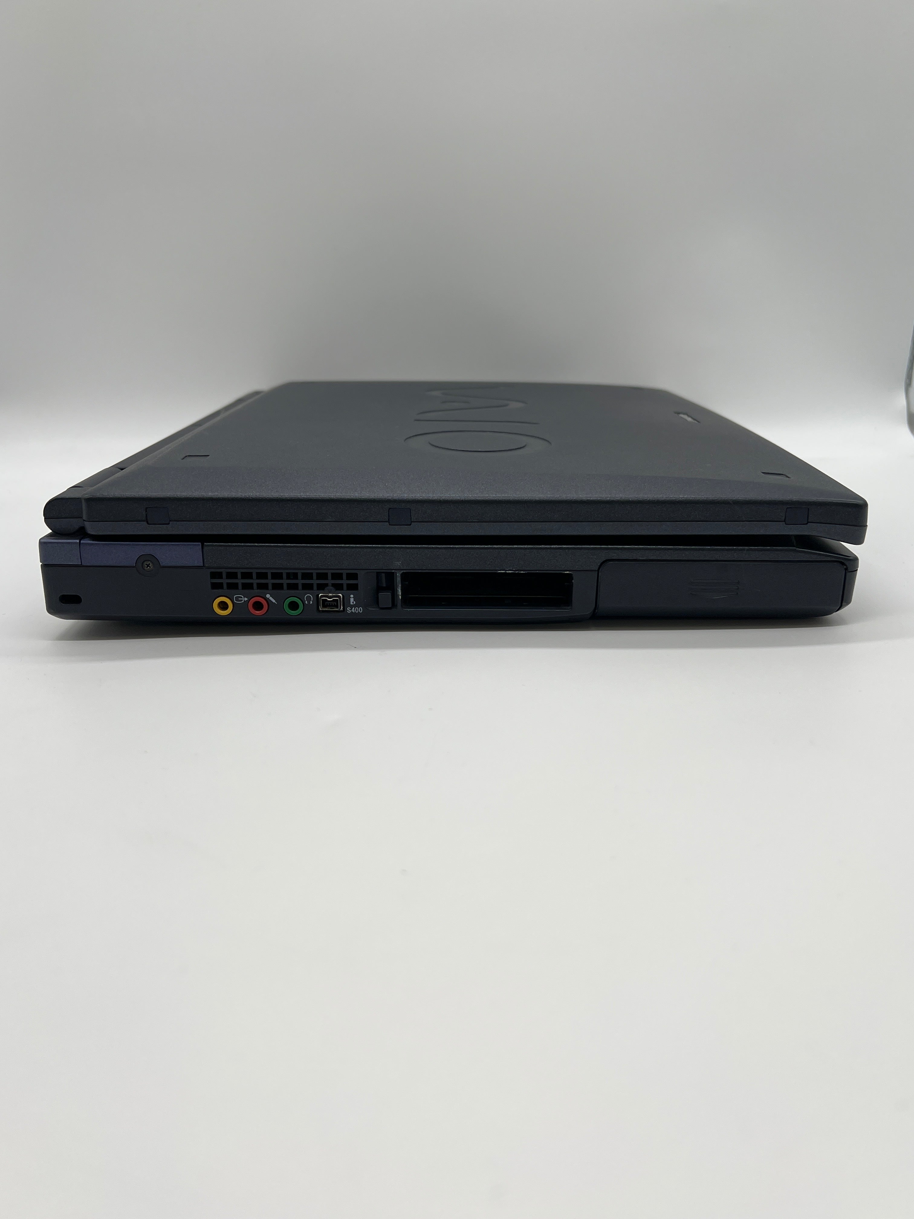 Sony Vaio PCG-FX170 Laptop Black 15 Inch Pentium III 800 MHz For Parts