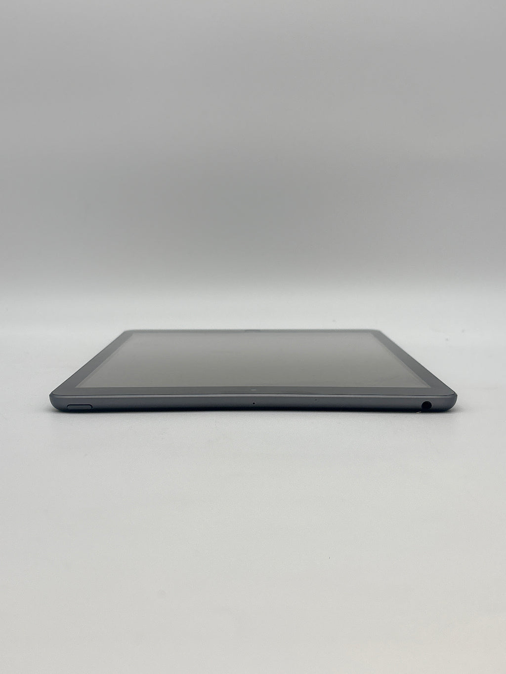 Apple iPad (8th Gen) 128GB Space Gray Unlocked Used