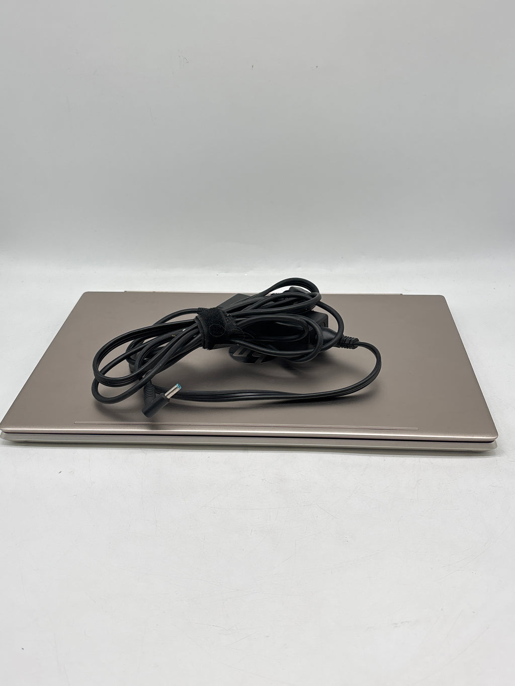 HP Pavilion 15-cs3672cl 15" Core i7-1065G7 8GB RAM 512GB SSD - No OS