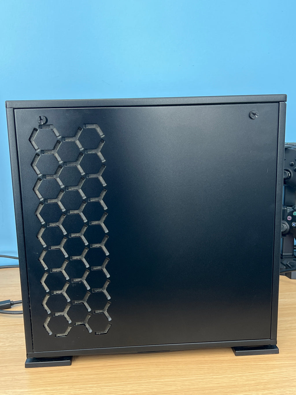 Gaming PC AMD Ryzen 7 2700 16GB RAM 500GB SSD NVIDIA GTX 1660 Ti  - Used