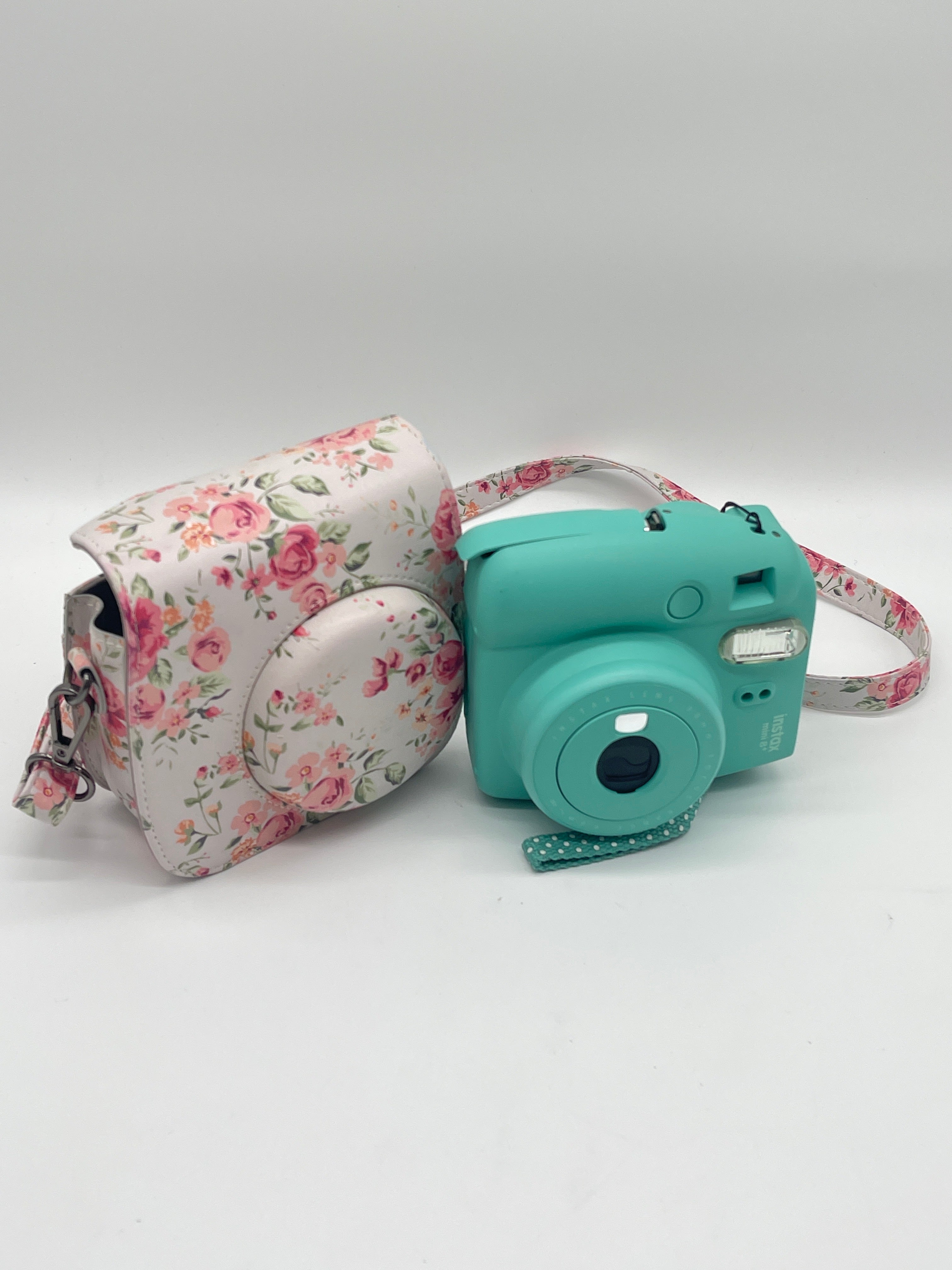 Fujifilm Instax Mini 8+ Action Camera Green Instant Camera with Case