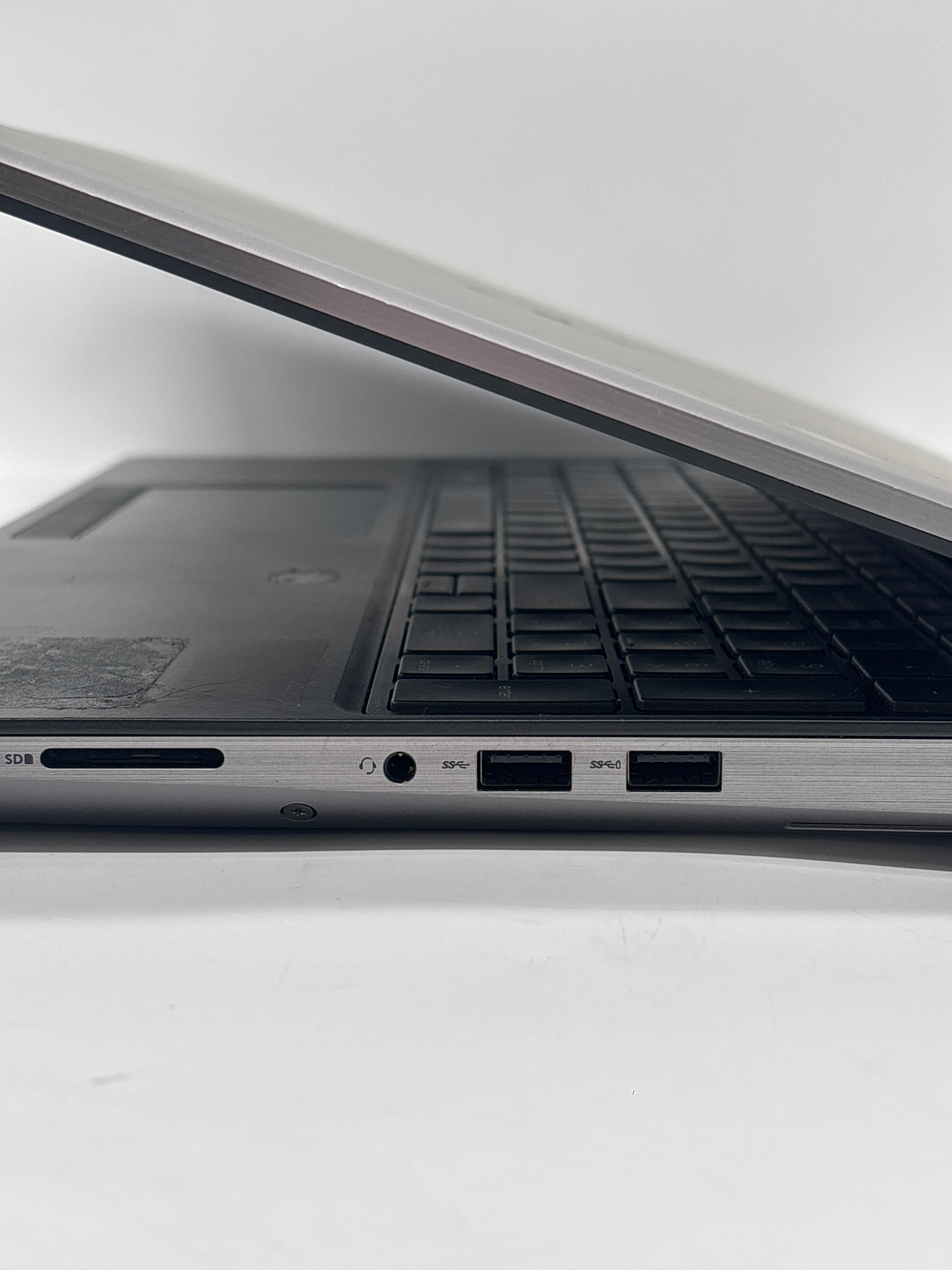 Dell Precision 7560 i7-11850H 32GB RAM 512GB SSD NVIDIA T1200 - Remotely Managed