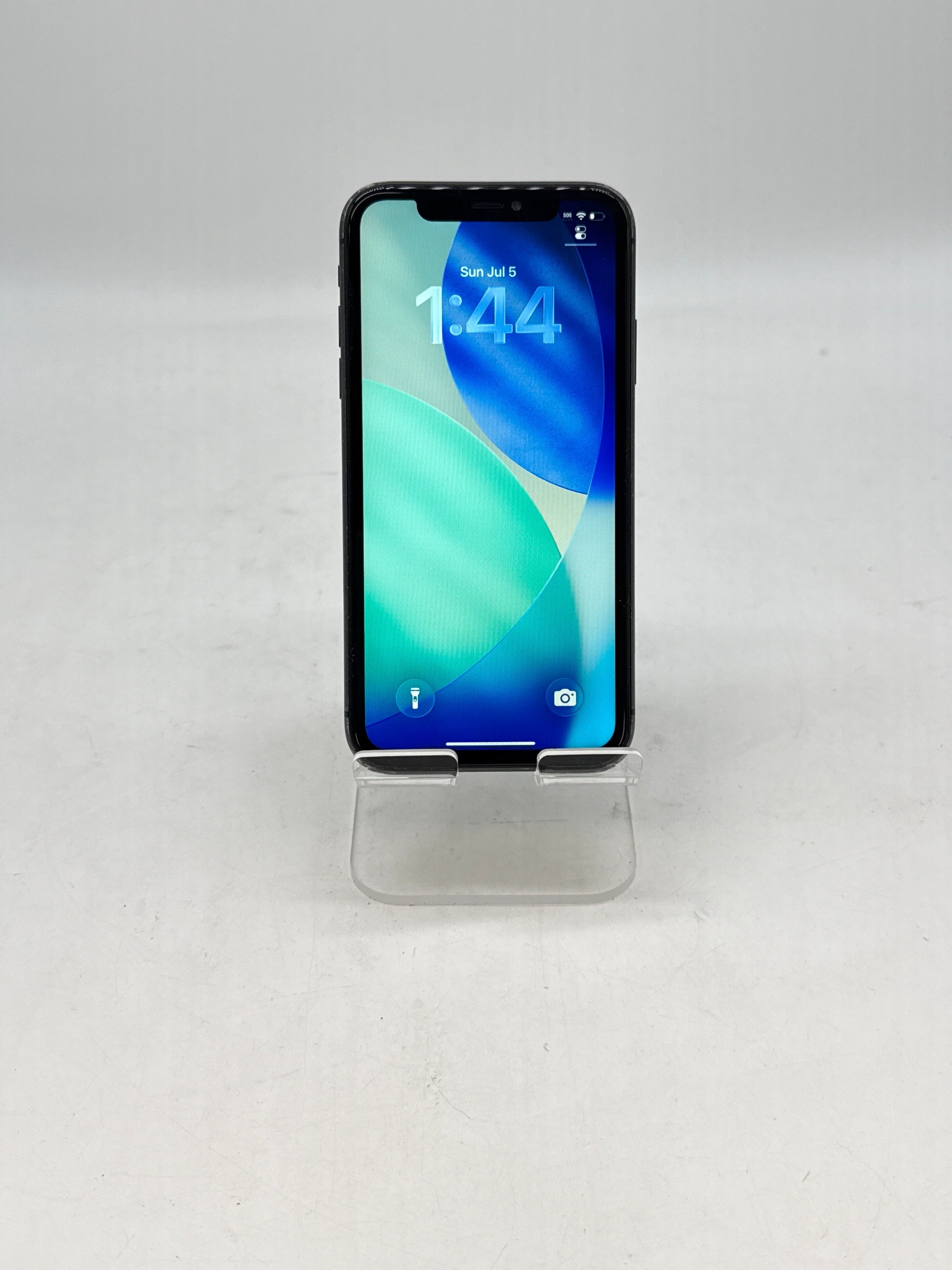 Apple iPhone 11 64GB Factory Unlocked - Cracked Back/Screen Service Battery