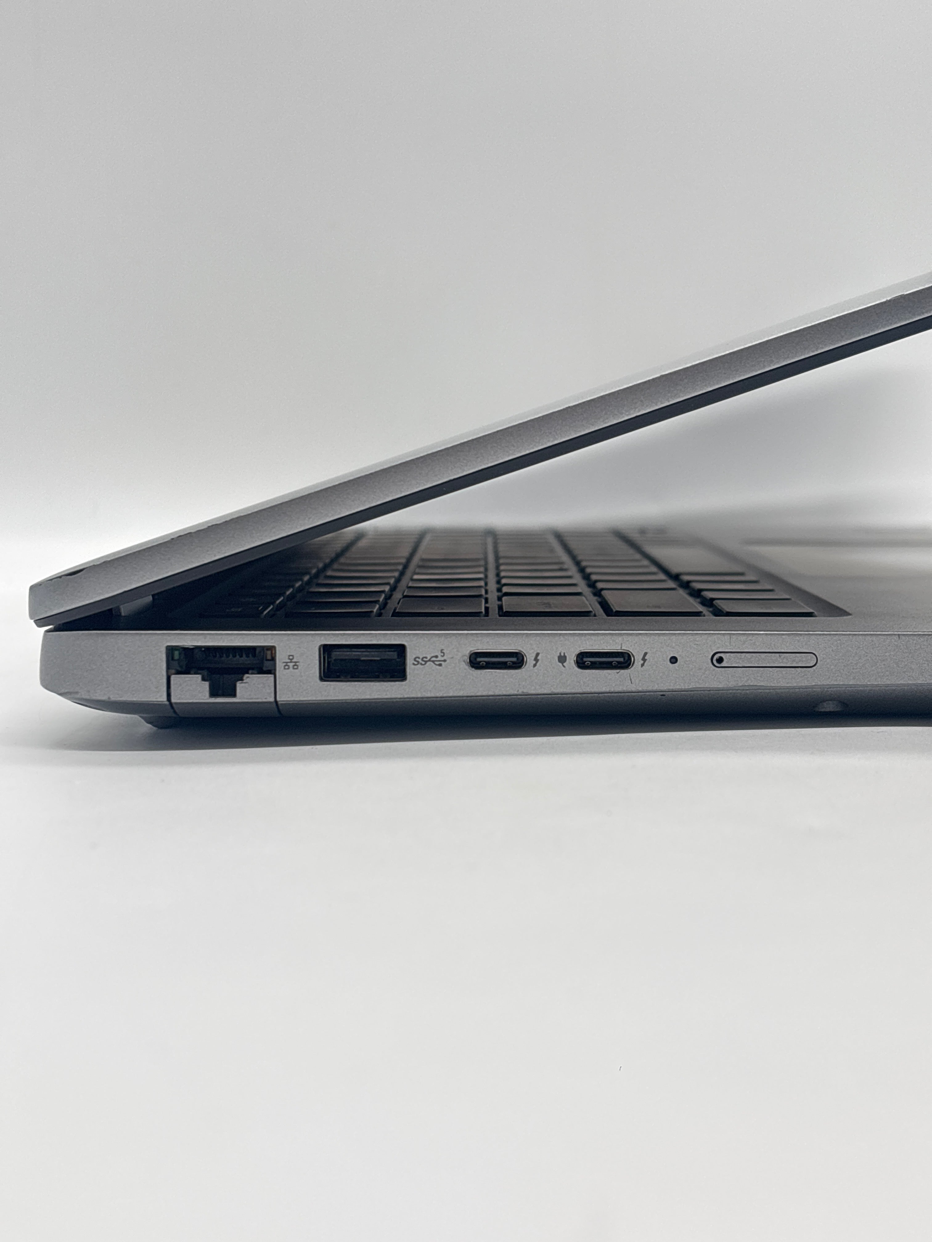 Dell Precision 3490 Ultra 7 155H 16GB RAM 512GB SSD