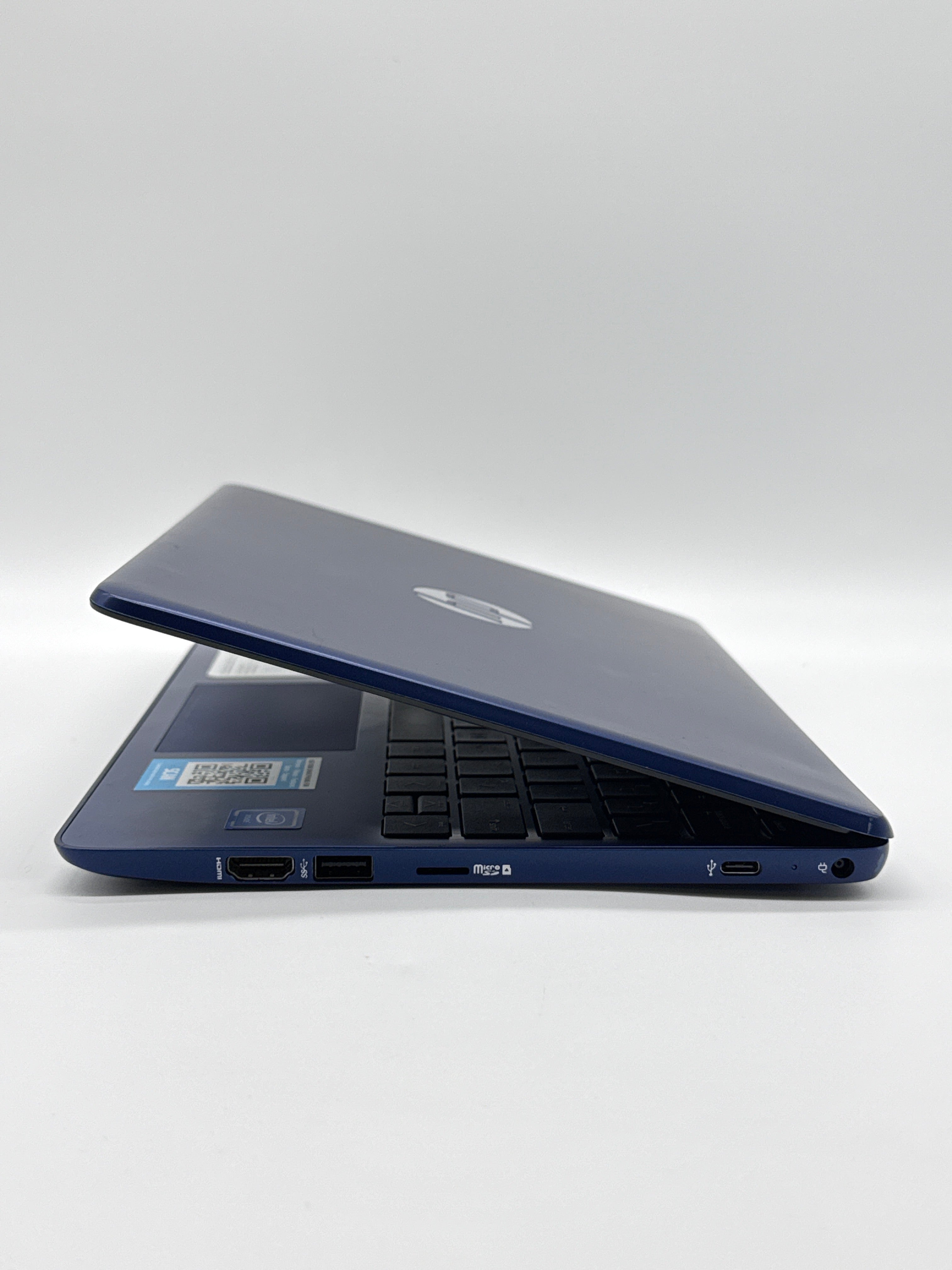 HP Stream 11-inch Intel Celeron Laptop with 4GB RAM and 32GB eMMC - Bad Battery