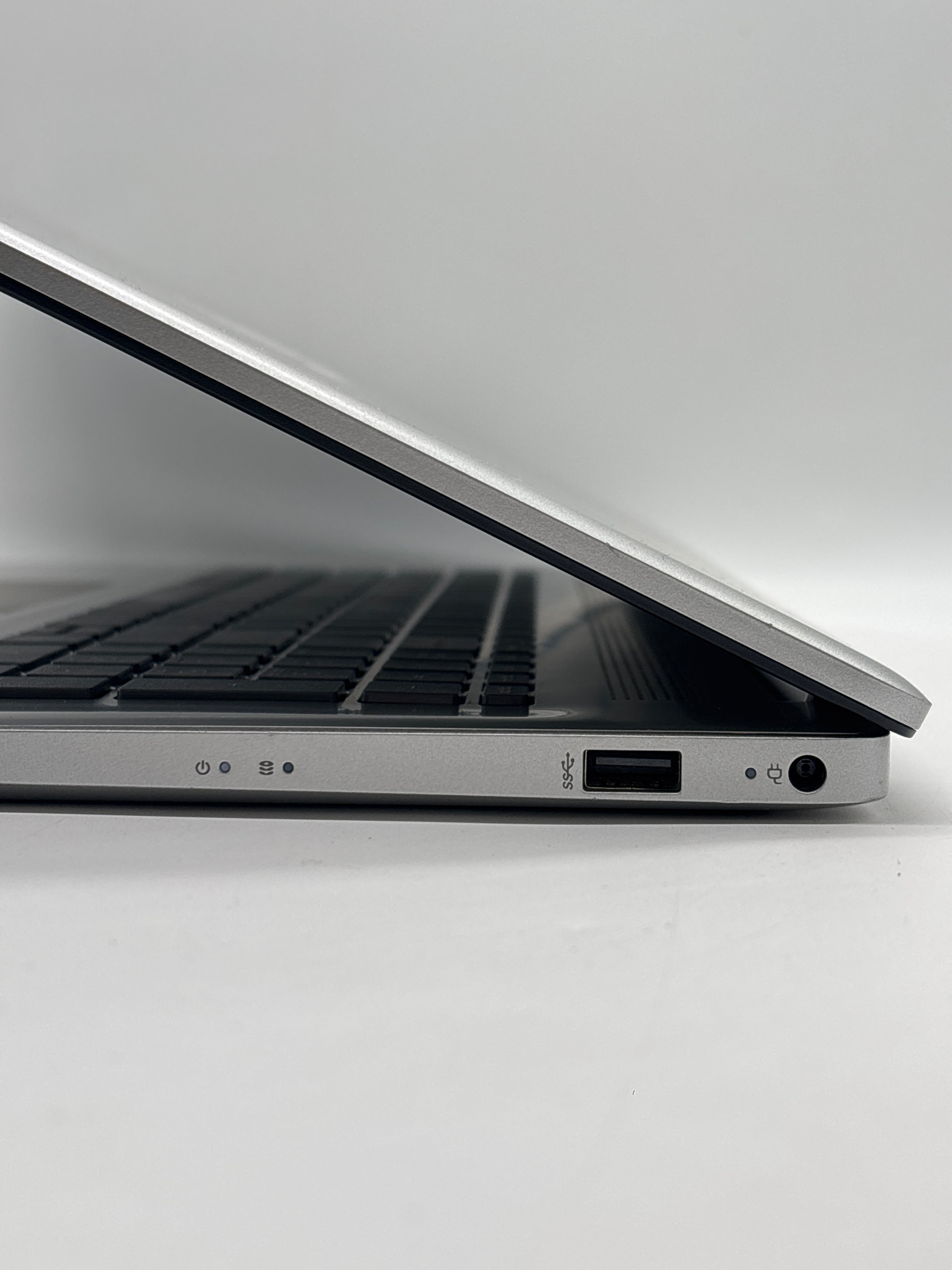 HP 17-cn0001tg Pentium N5030 8GB RAM 128GB SSD