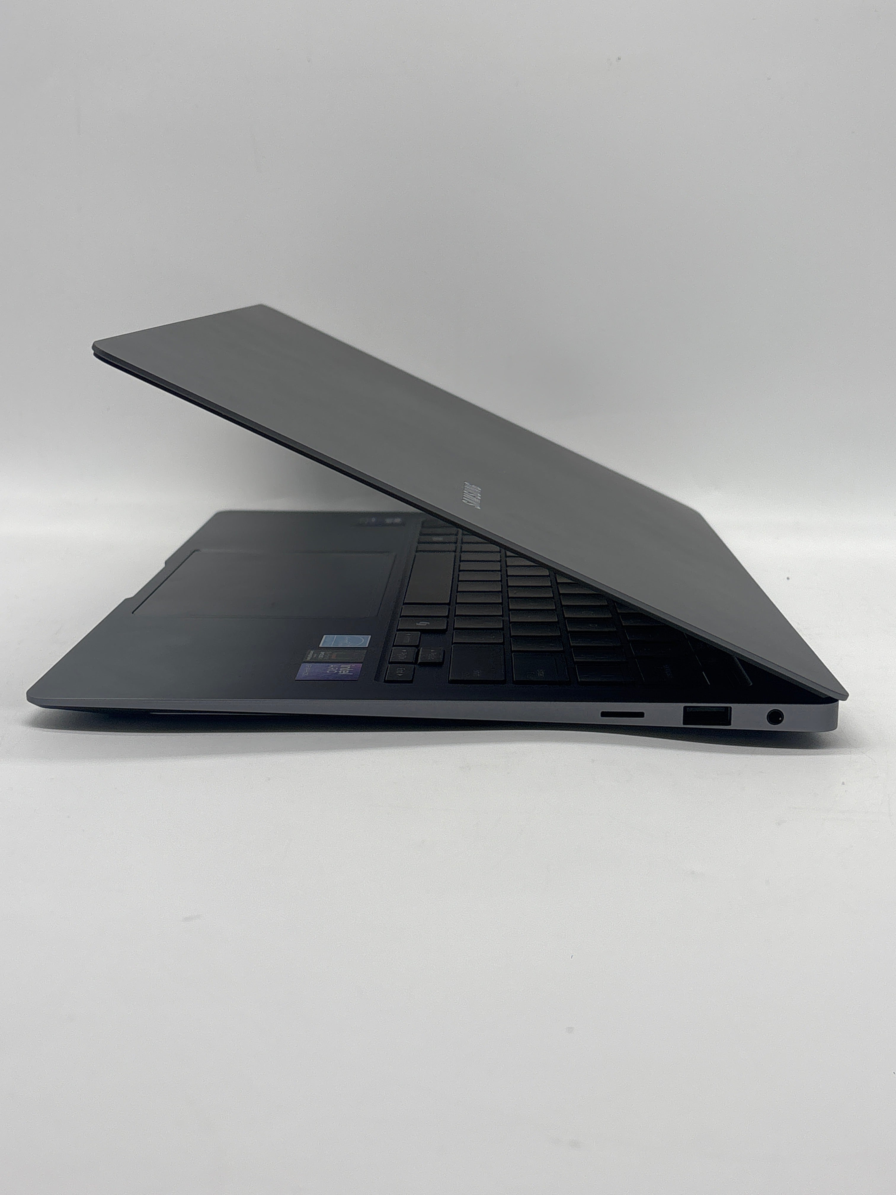 Samsung Galaxy Book NP940XHA Touch Ultra 7 256V 16GB RAM 512GB SSD Used