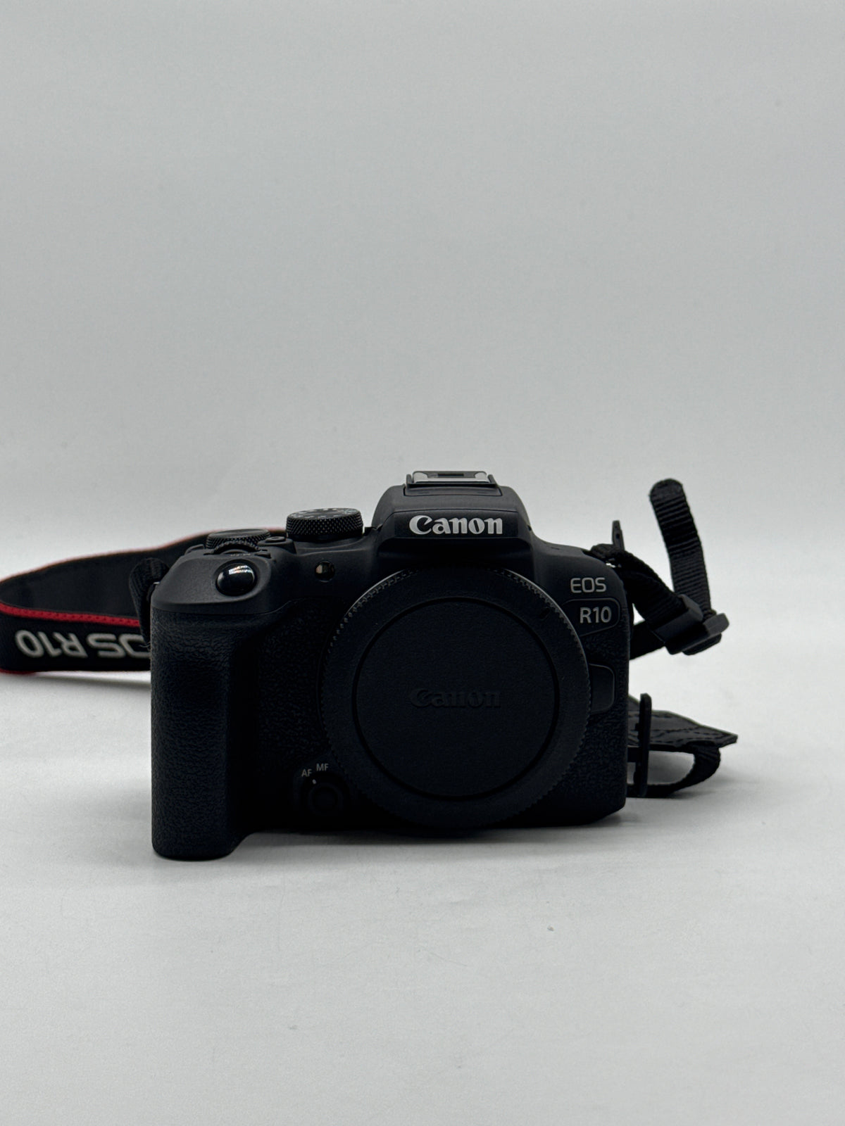 Canon EOS R10 Digital Camera Black w/ RF-S 18-45mm Lens