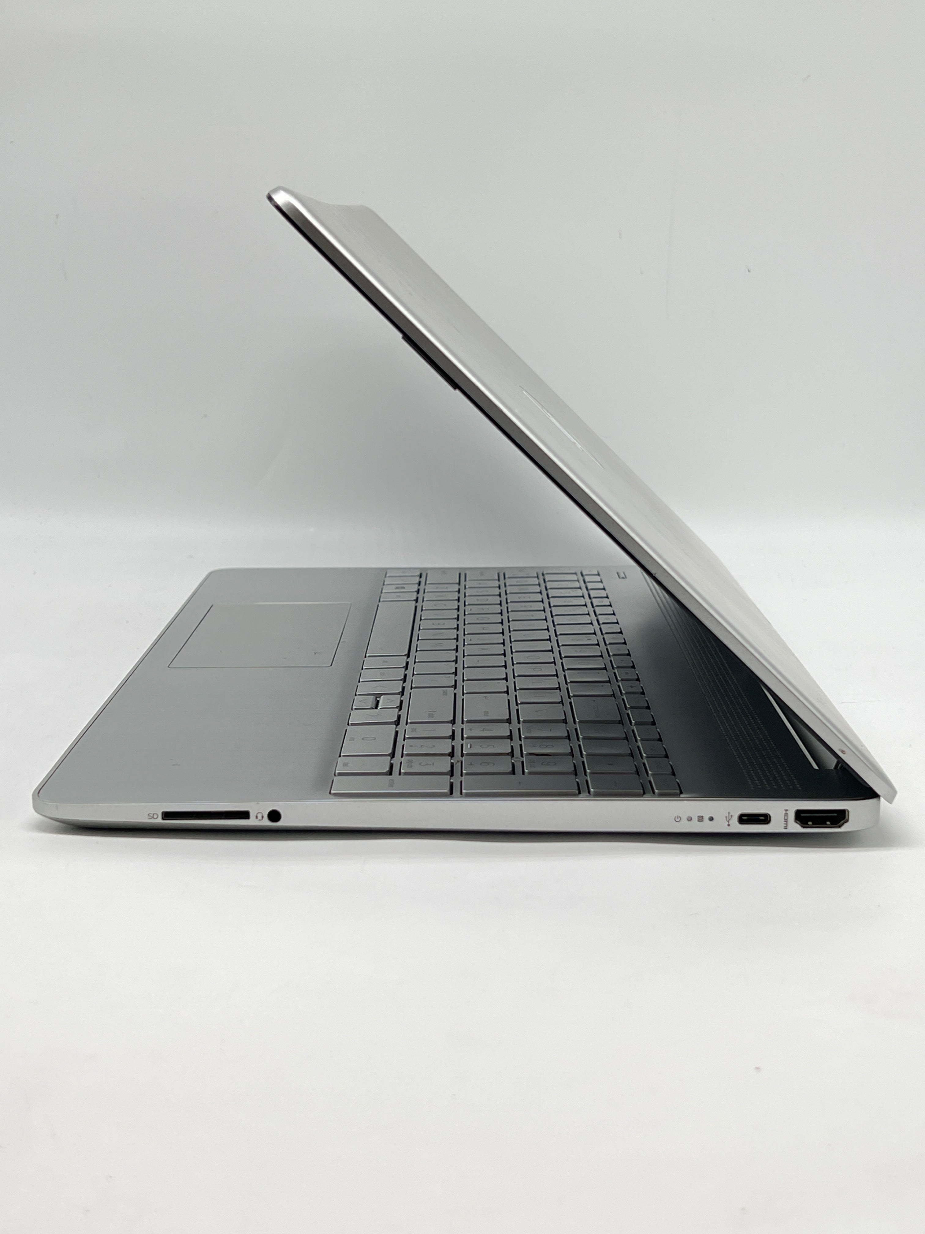 HP Laptop 15-dy1043dx i5-1035G1 12GB RAM 256GB SSD - For Parts (Read)